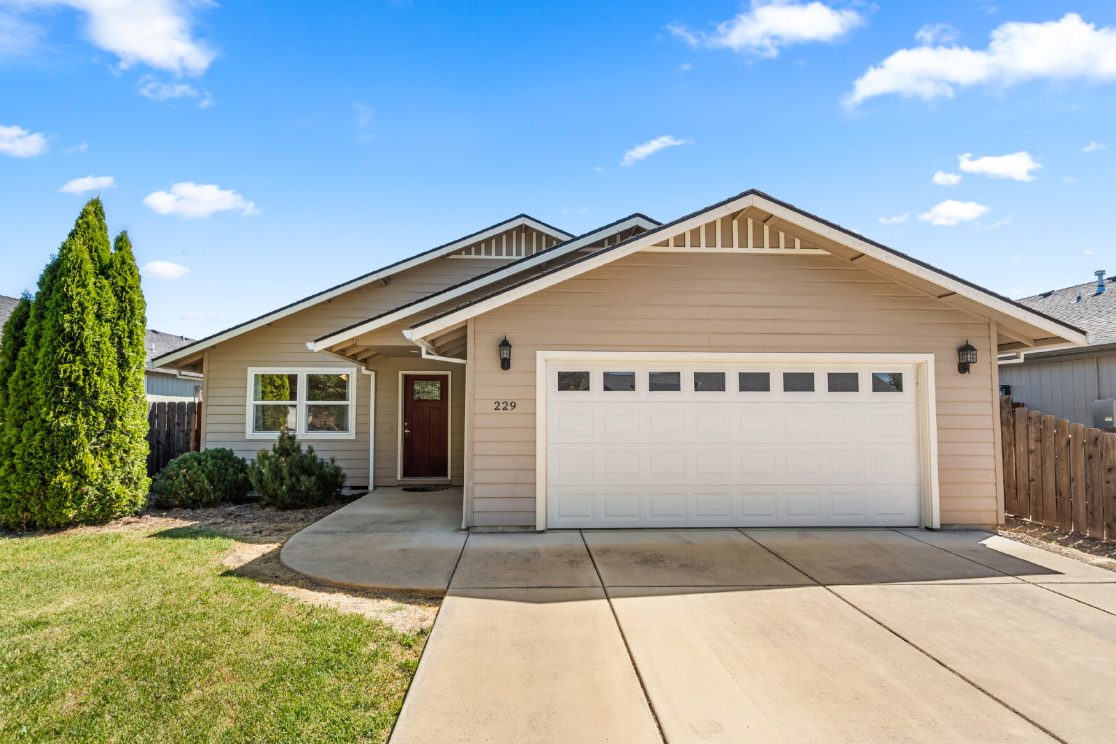 Medford House: 229 Reanna Way