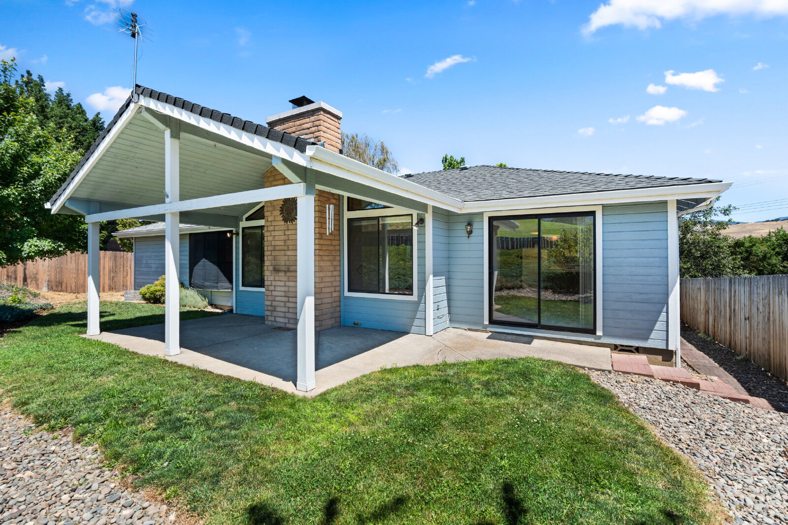 Ashland House: 2890 Wedgewood Lane