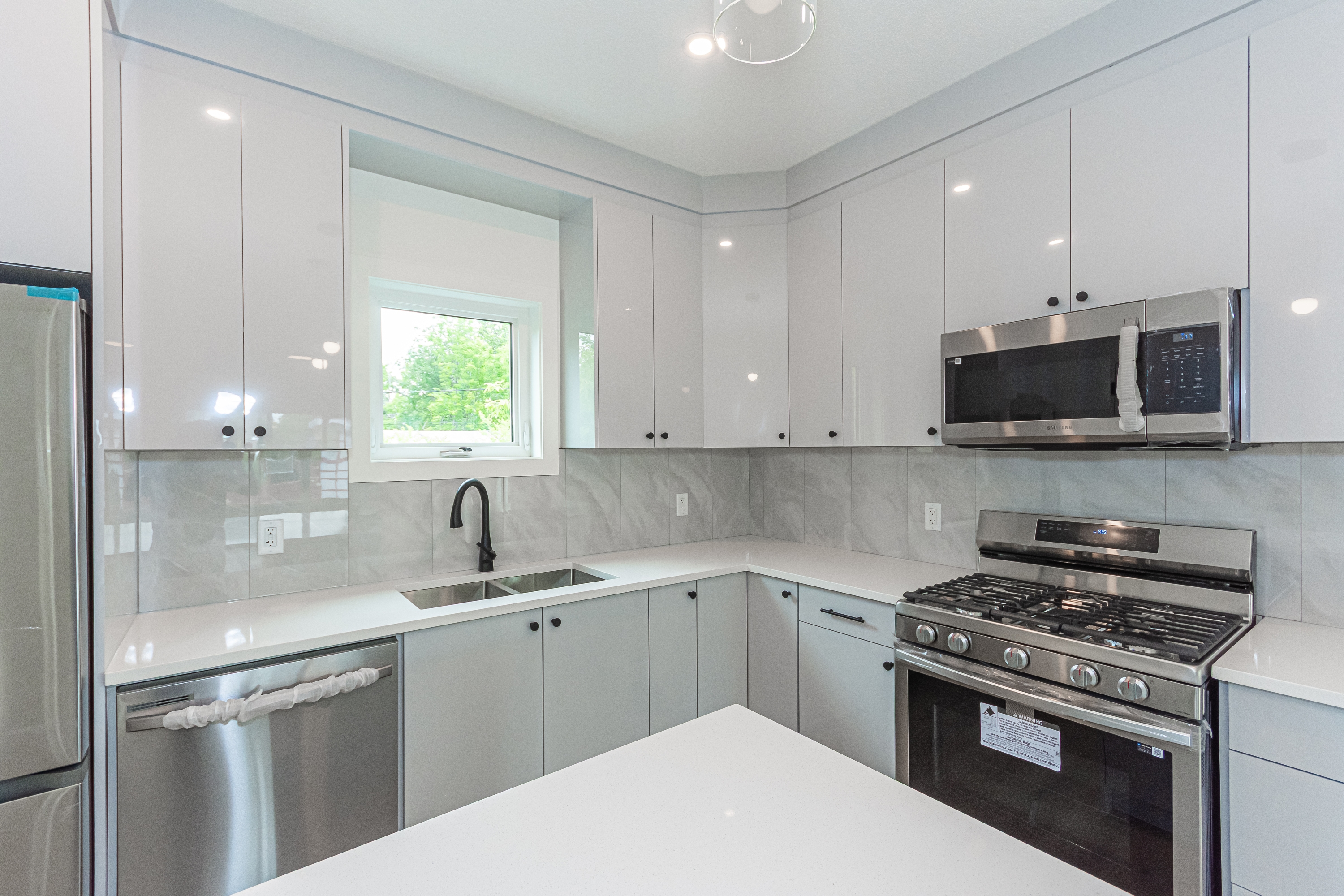 Edmonton Condo: 14916 109 Avenue - Main