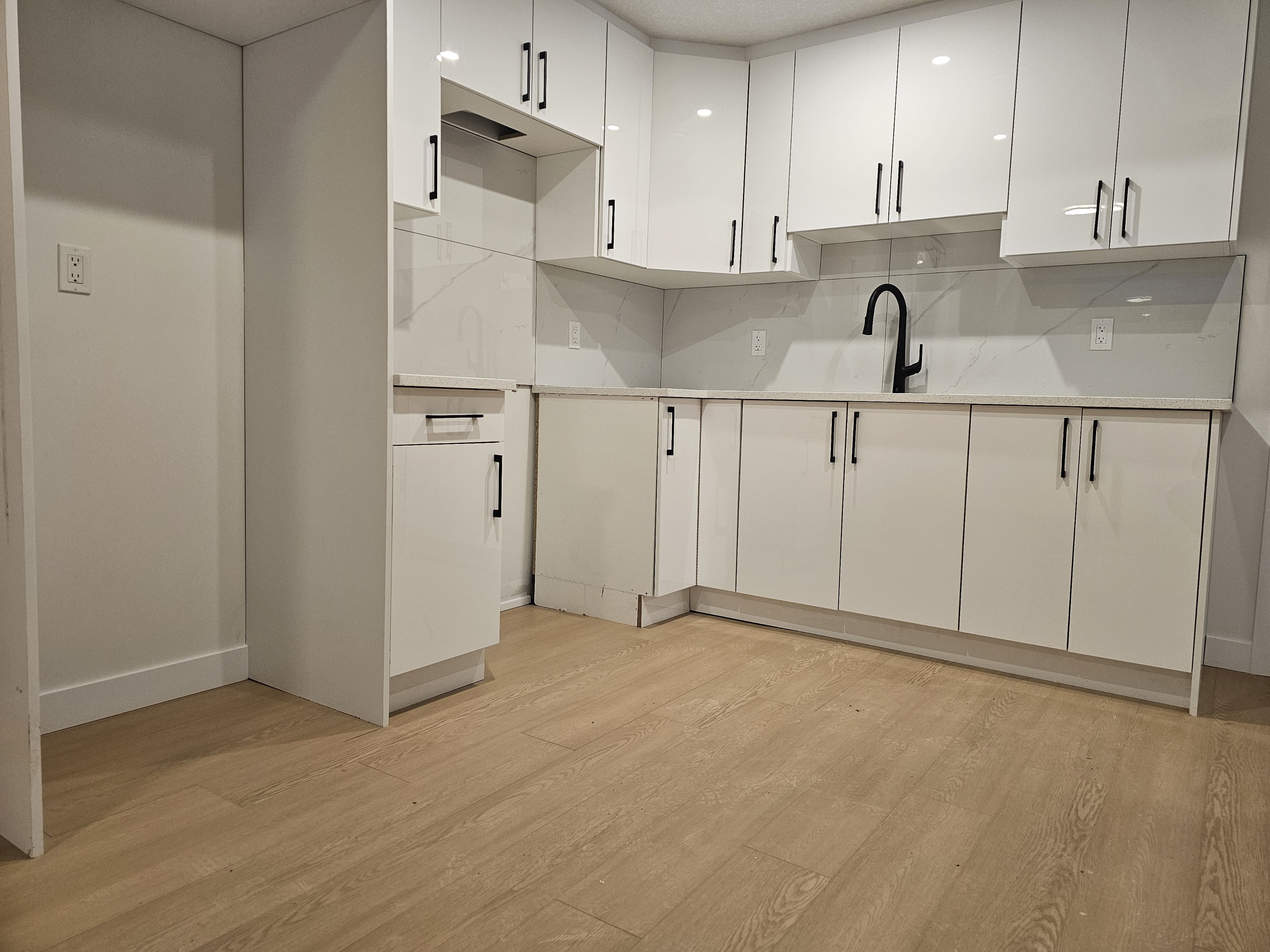 Edmonton Townhome: 15315 95 Avenue Northwest - 3 BSMT