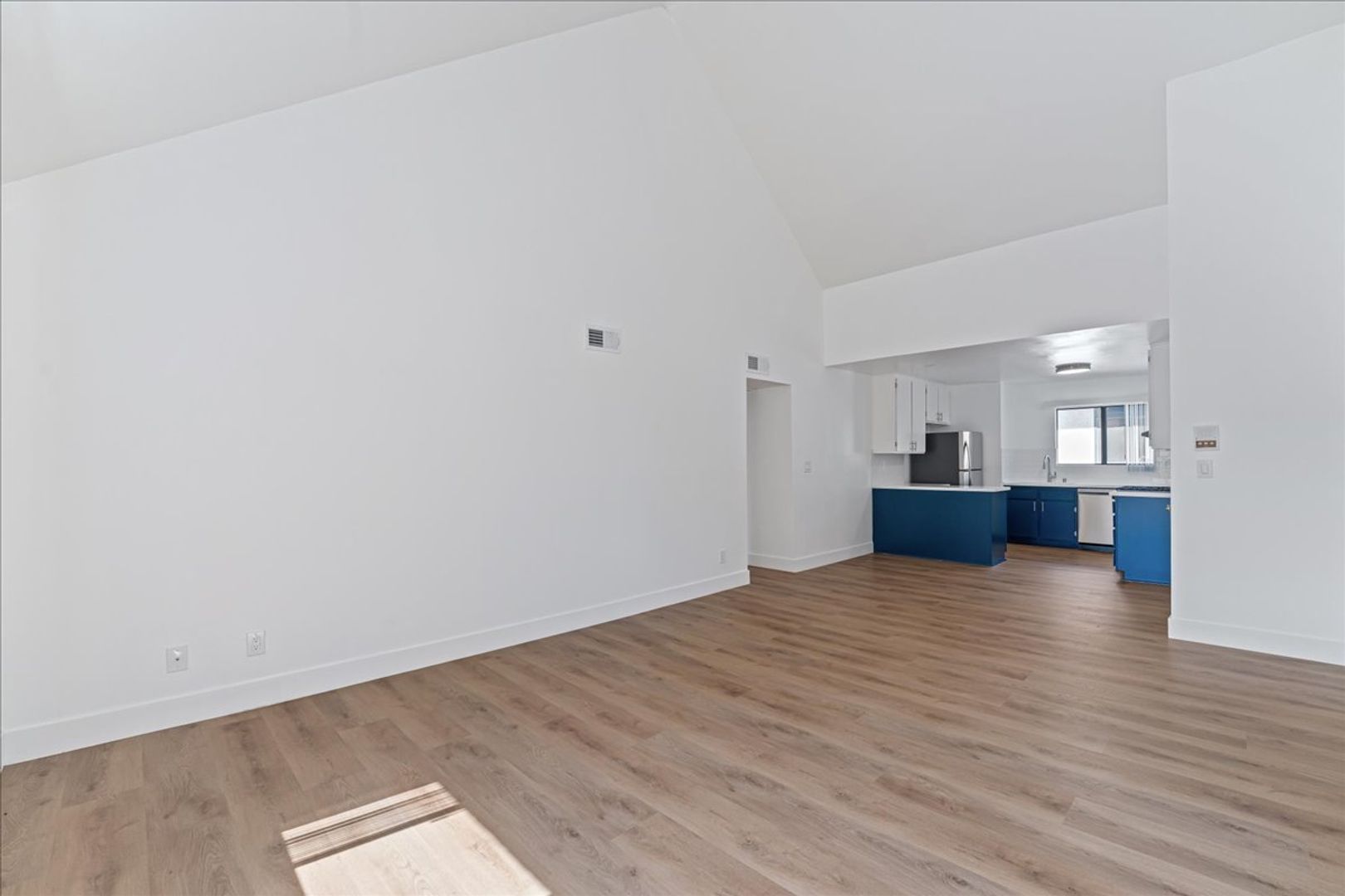 Glendale Condo: 444 W Windsor Road