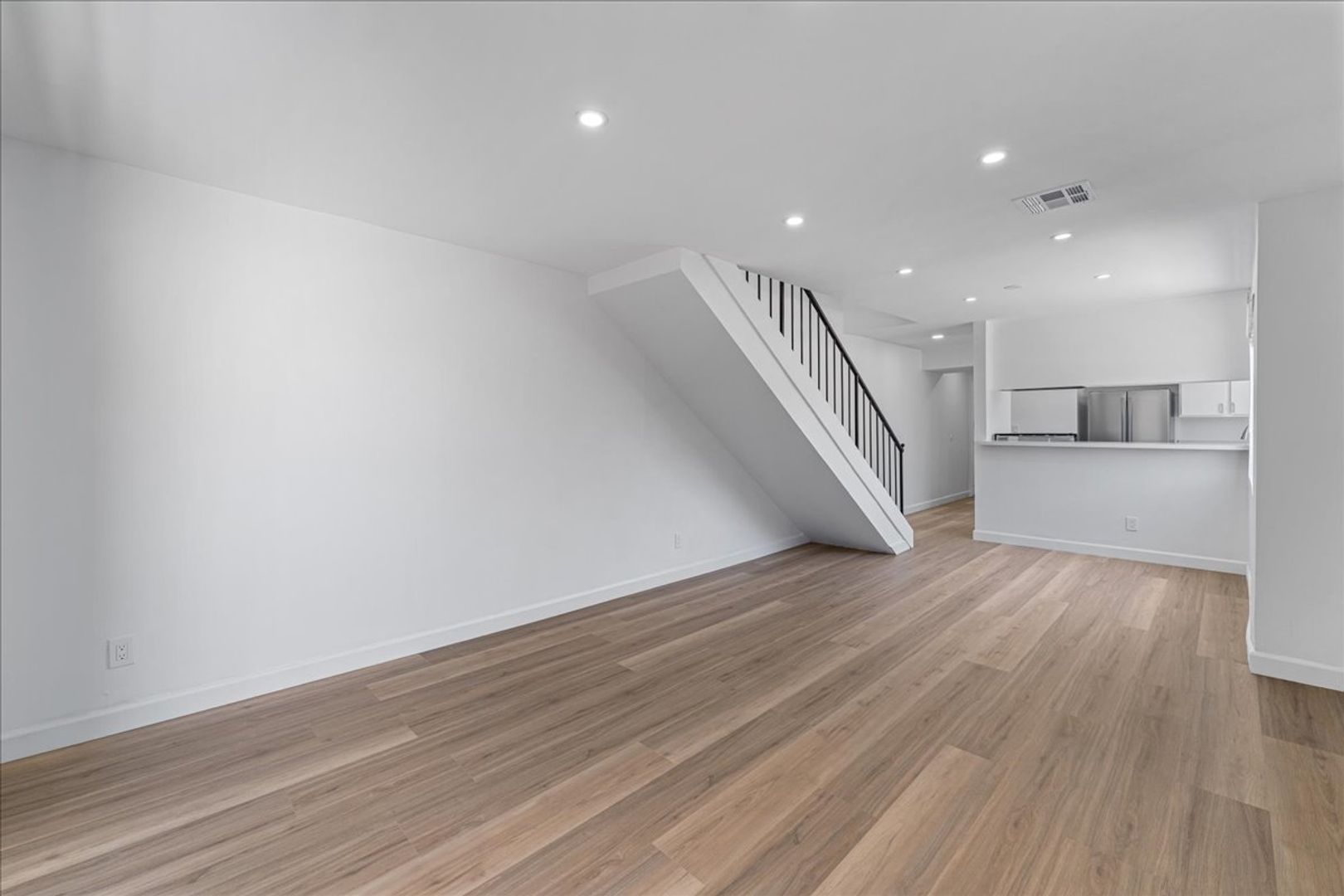 Glendale Condo: 448 W Windsor Road