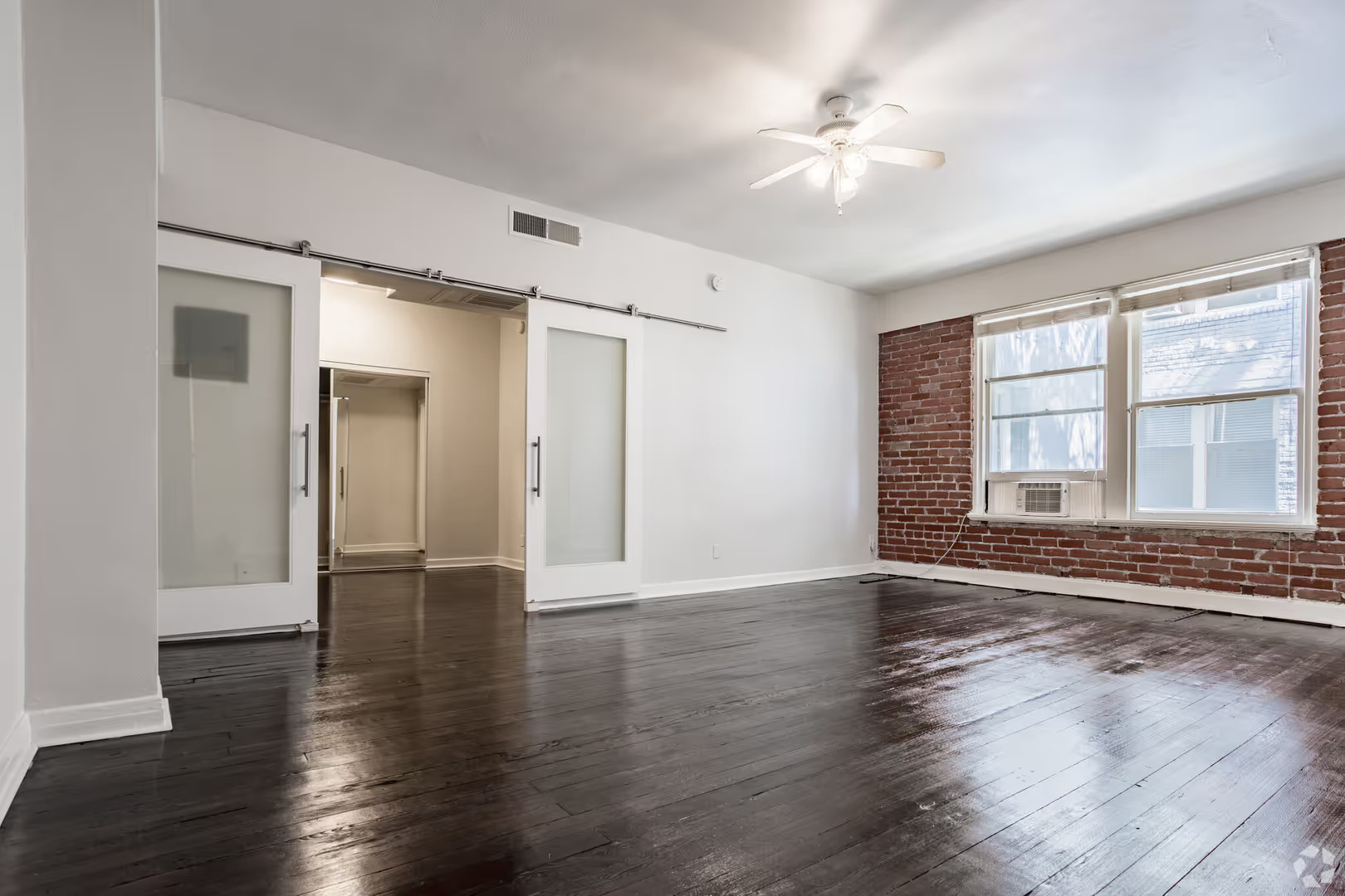 Los Angeles Apartment: 6500 Yucca Street