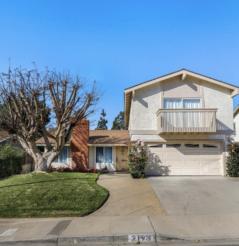 Thousand Oaks House: 2193 Scenicpark St