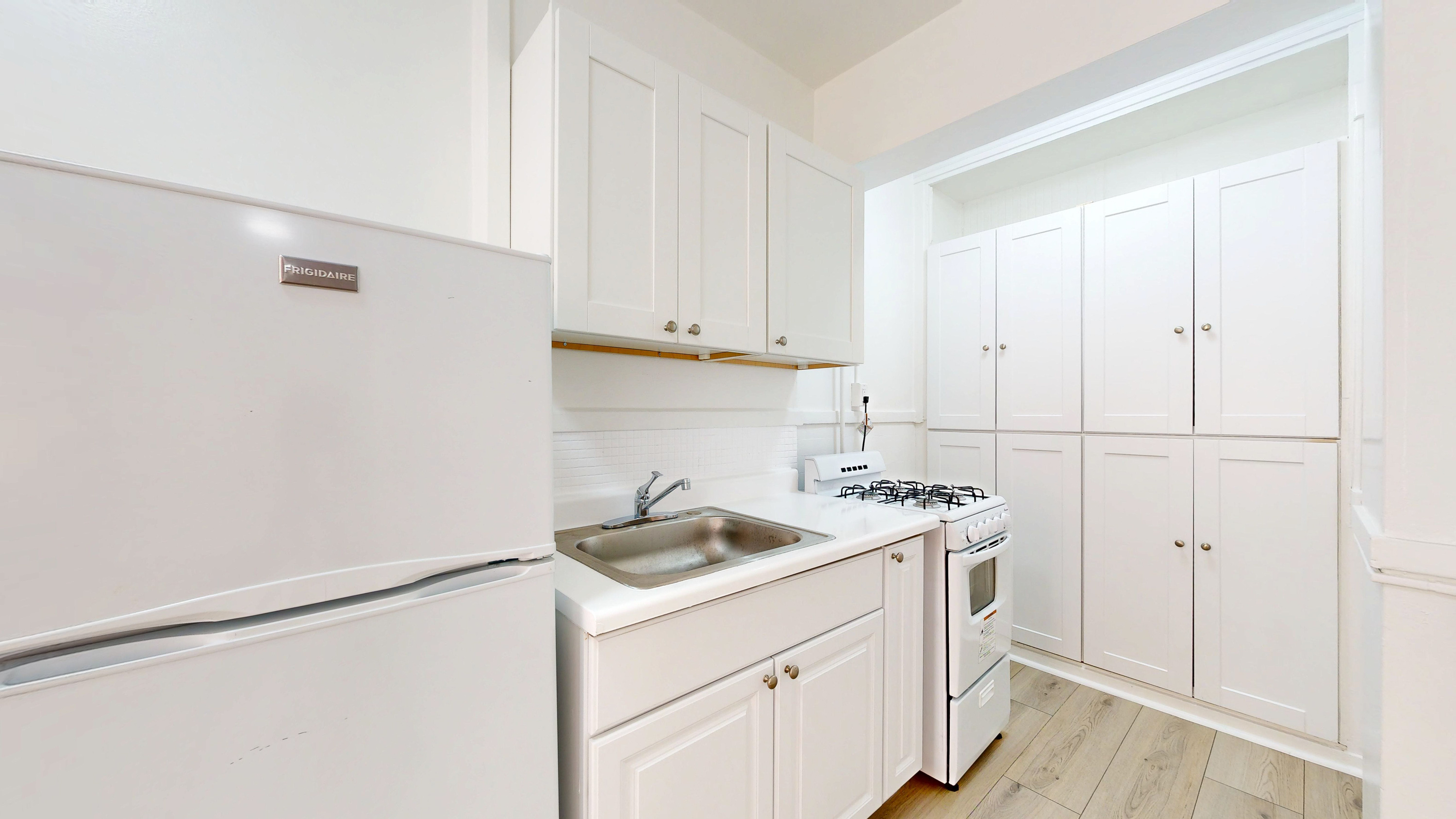 San Francisco Condo: 507 Taylor St
