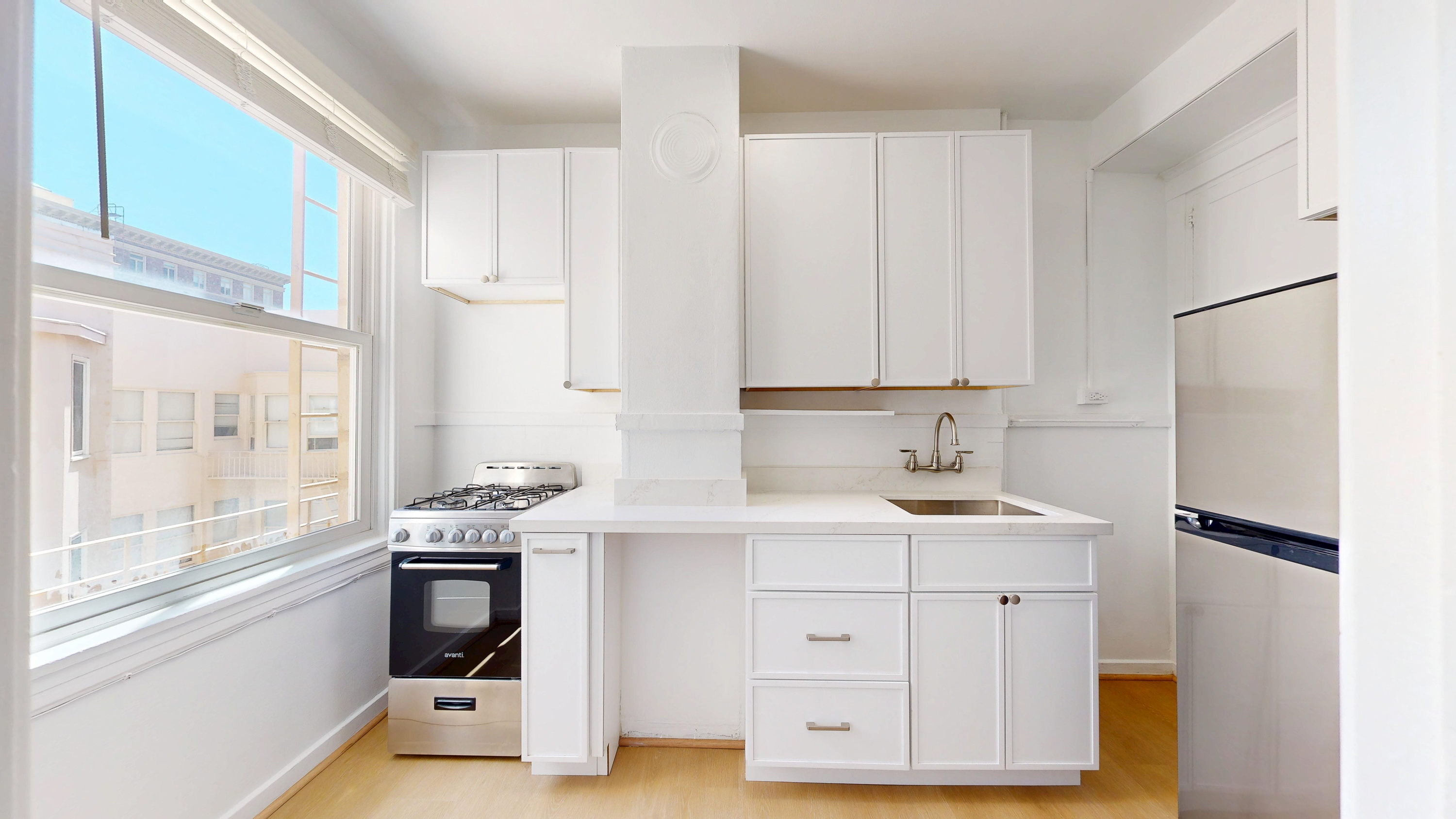 San Francisco Condo: 507 Taylor St