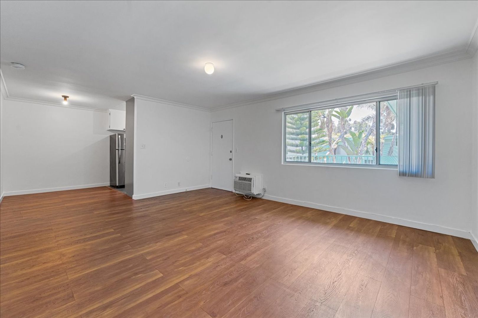 Glendale Condo: 1437 E. Windsor Road