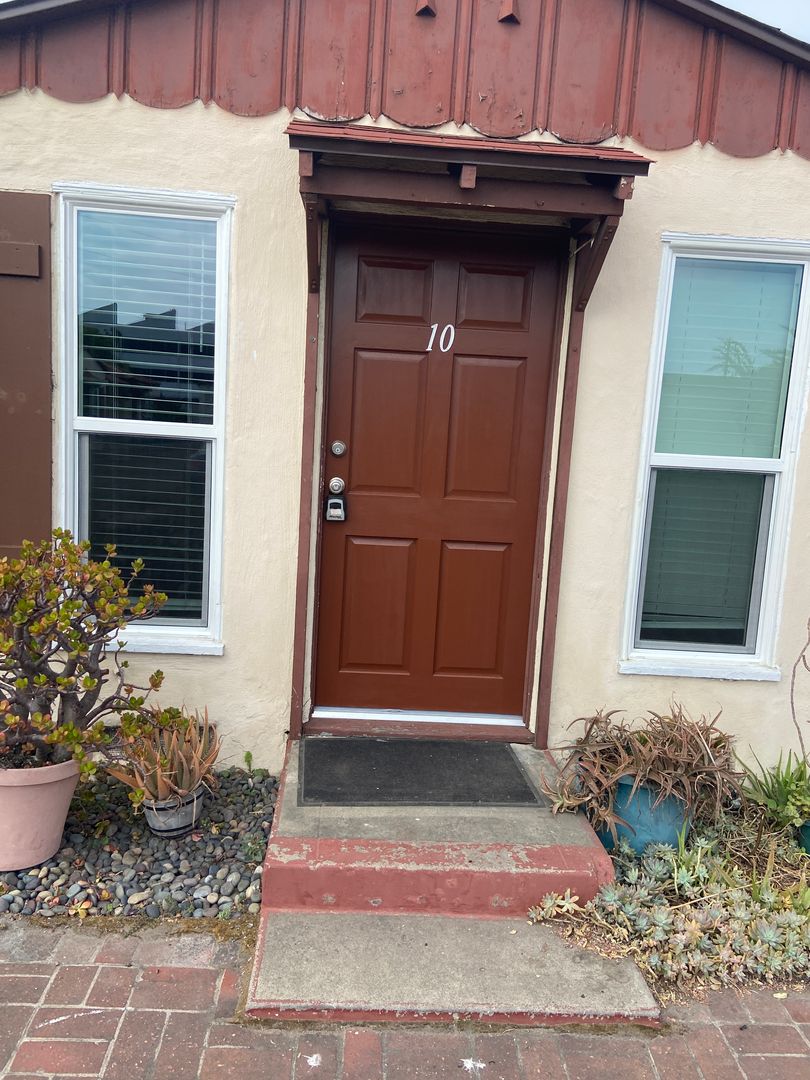 San Diego Condo: 4432 Pacific Hwy