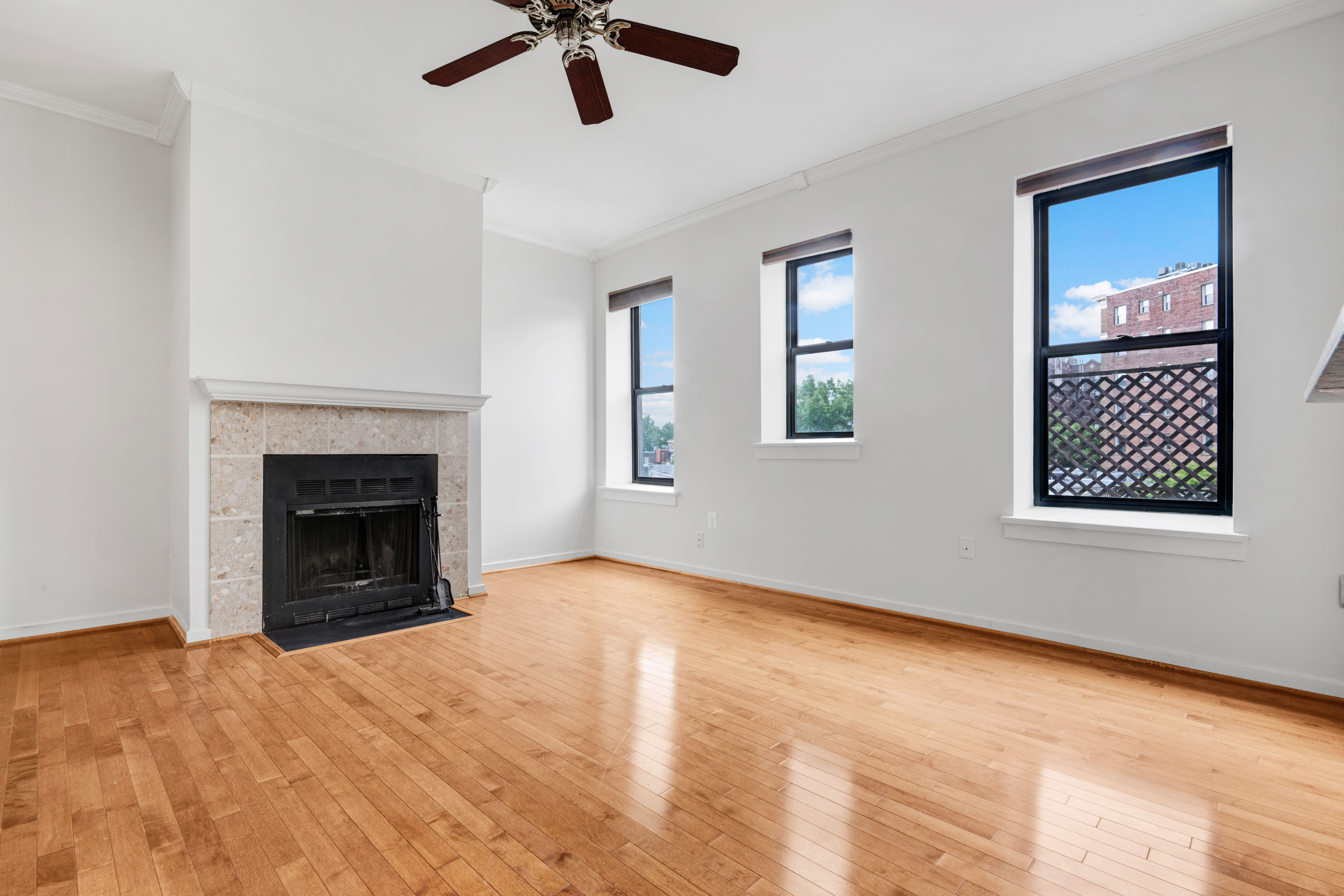 Washington Condo: 1931 17th St NW