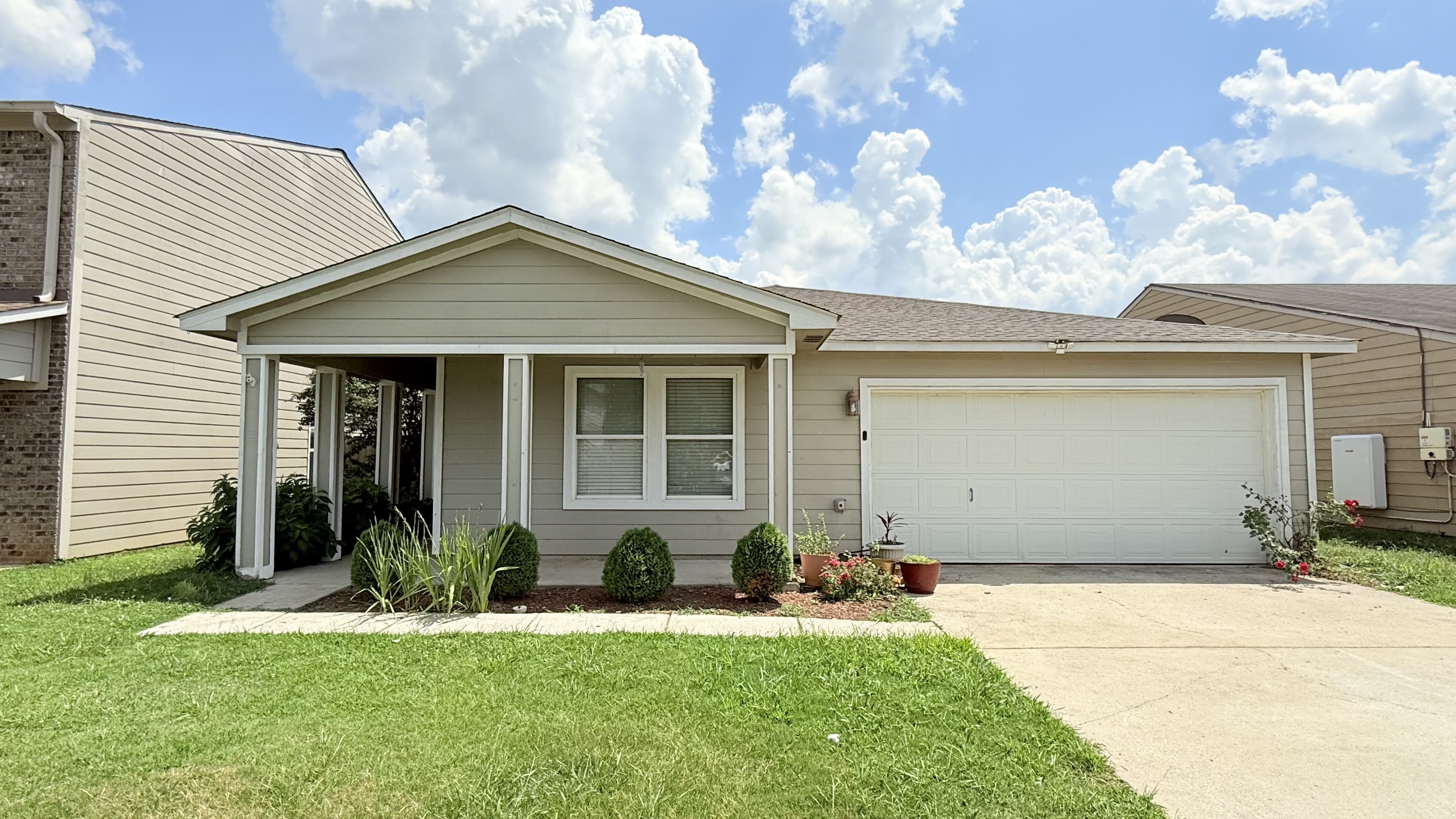 Athens House: 15251 Tyler Mill Dr