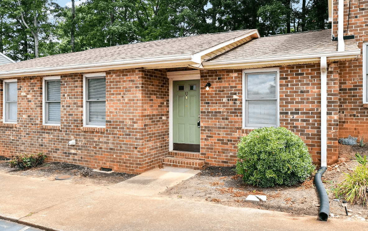 Travelers Rest House: 400 Trailblazer Drive 10
