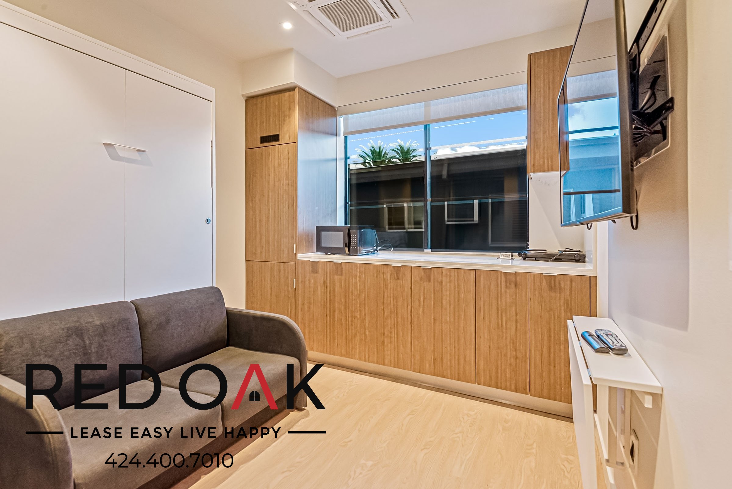 Los Angeles Apartment: 11649 Mayfield Ave