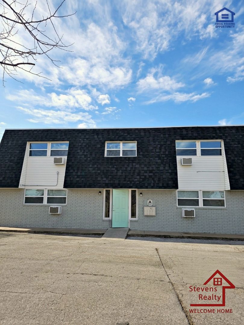 Lawton Apartment: 2110 NW Lindy Ave
