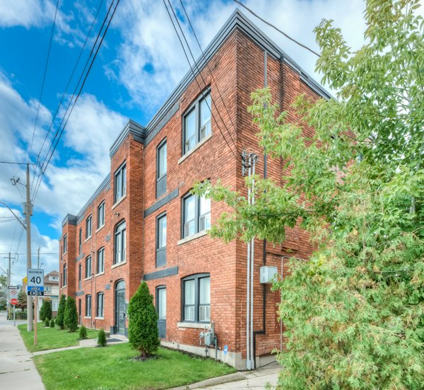 Hamilton Condo: 81 Gibson Ave