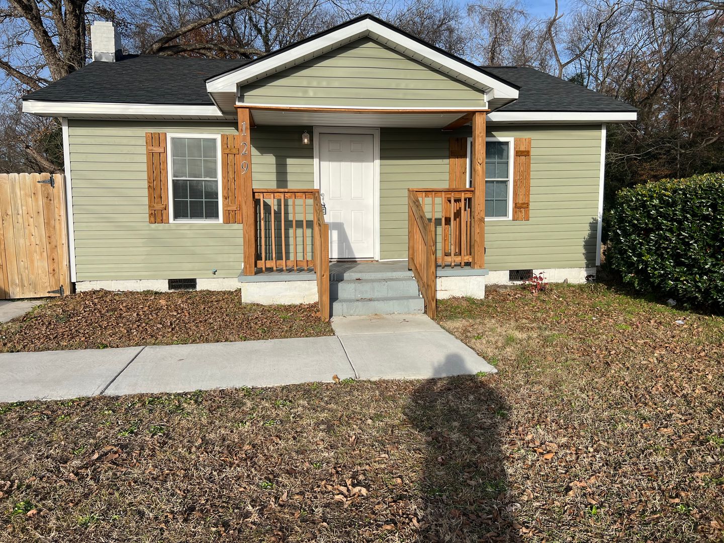 Fayetteville House: 129 Lock Trail