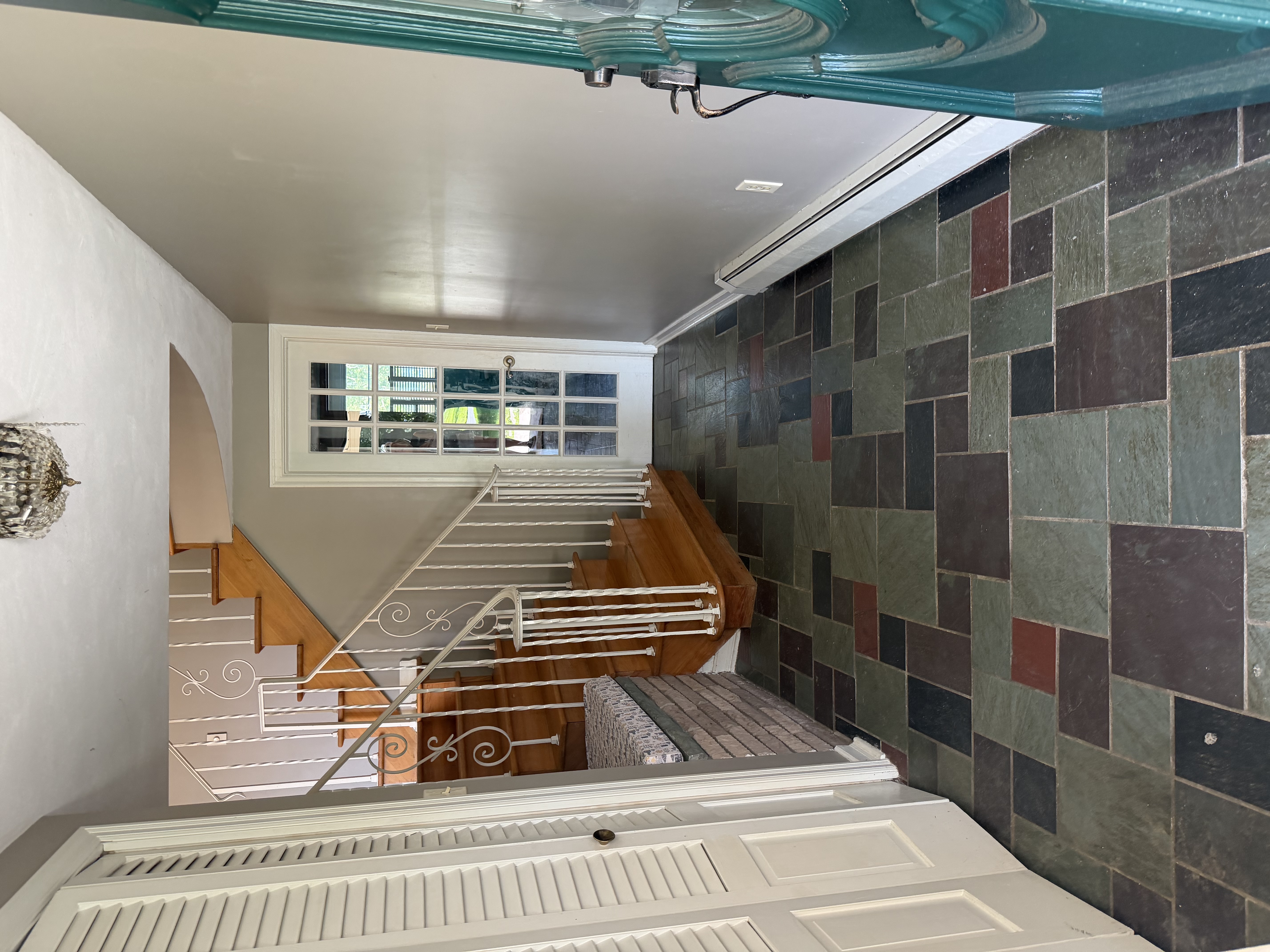 clark summit House: 818 griffin pond road