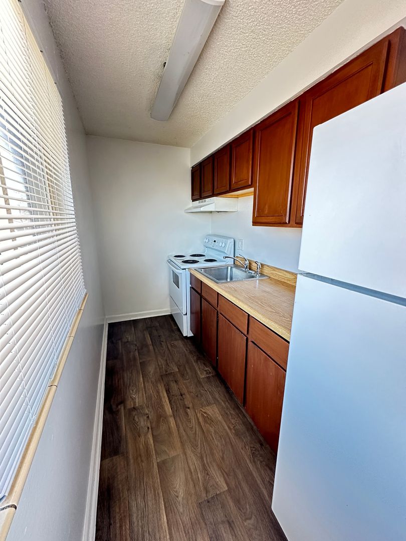 Denver Apartment: 1420 W 71st Pl