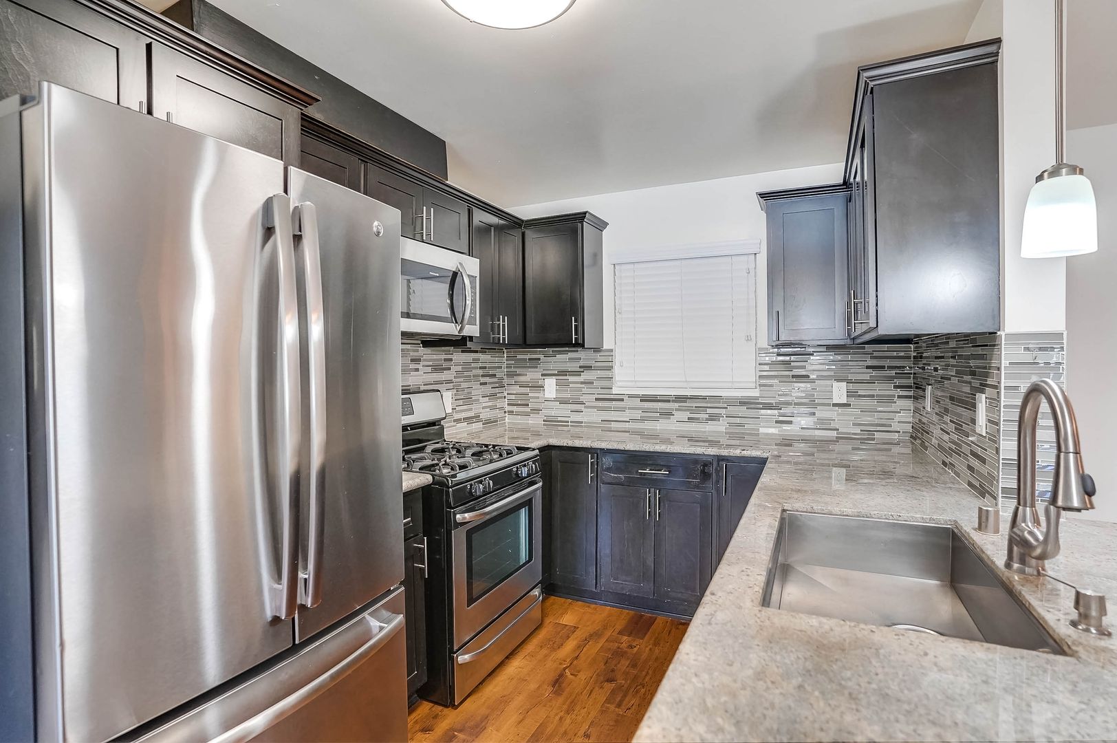 Inglewood Condo: 821 N Austin Ave