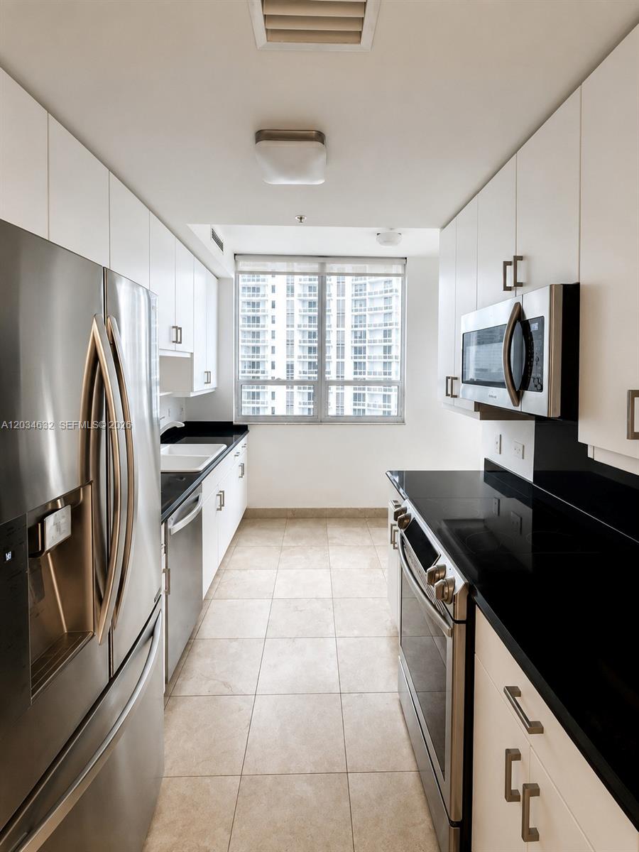 Miami Condo: 801 Brickell Key Blvd # 1710, Miami FL 33131