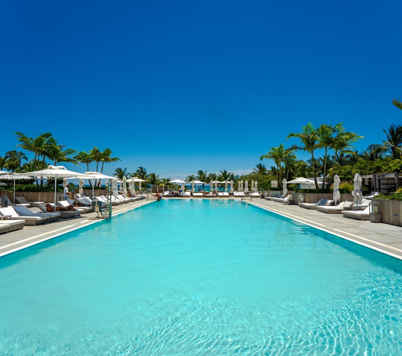 Miami Beach Condo: 2301 Collins Ave # 804, Miami Beach FL 33139