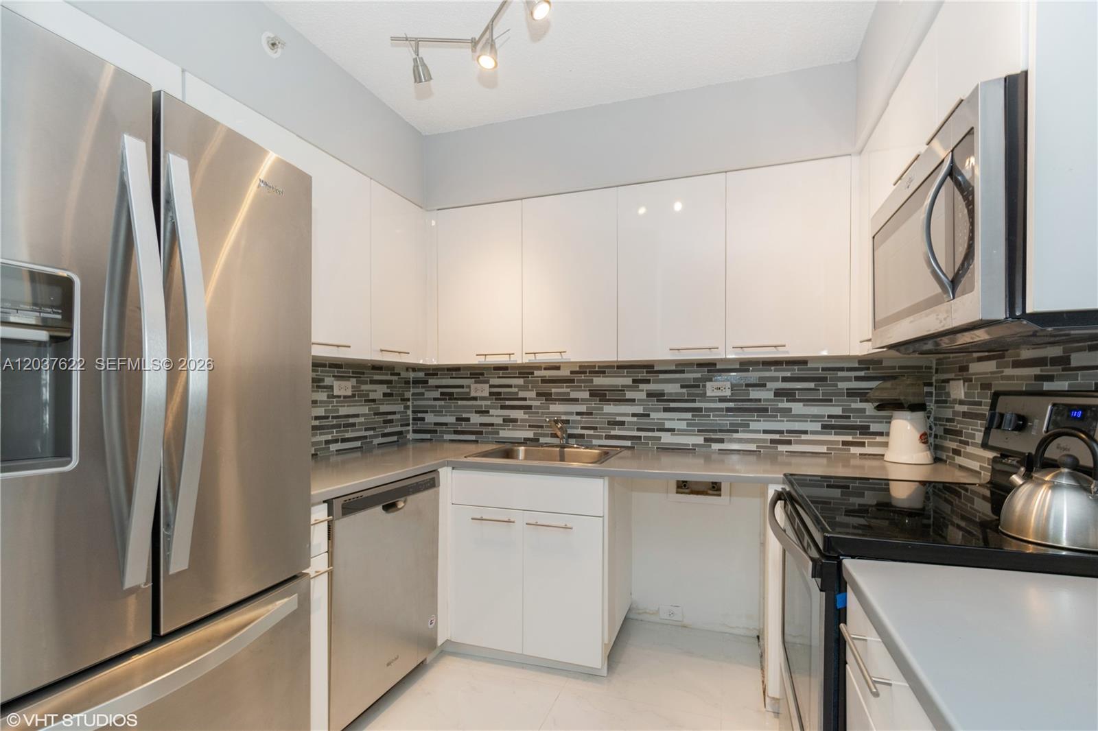 Miami Beach Condo: 1500 Bay Rd # 654S, Miami Beach FL 33139