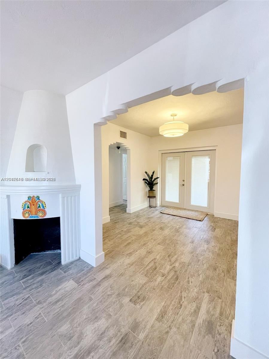 Miami Beach Condo: 1040 Lenox Ave # 1040, Miami Beach FL 33139