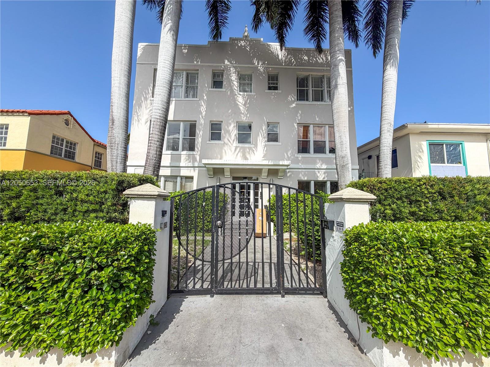 Miami Beach Condo: 1027 Pennsylvania Ave # 303, Miami Beach FL 33139