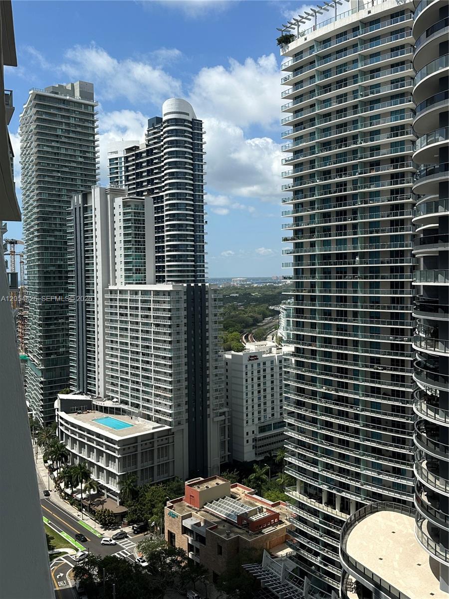 Miami Condo: 1010 Brickell Ave # 2707, Miami FL 33131