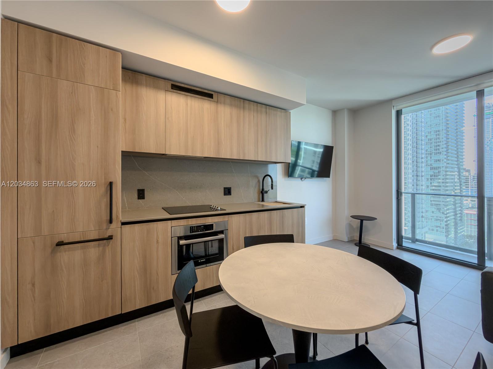 Miami Condo: 121 NE 5th St # 2211, Miami FL 33132