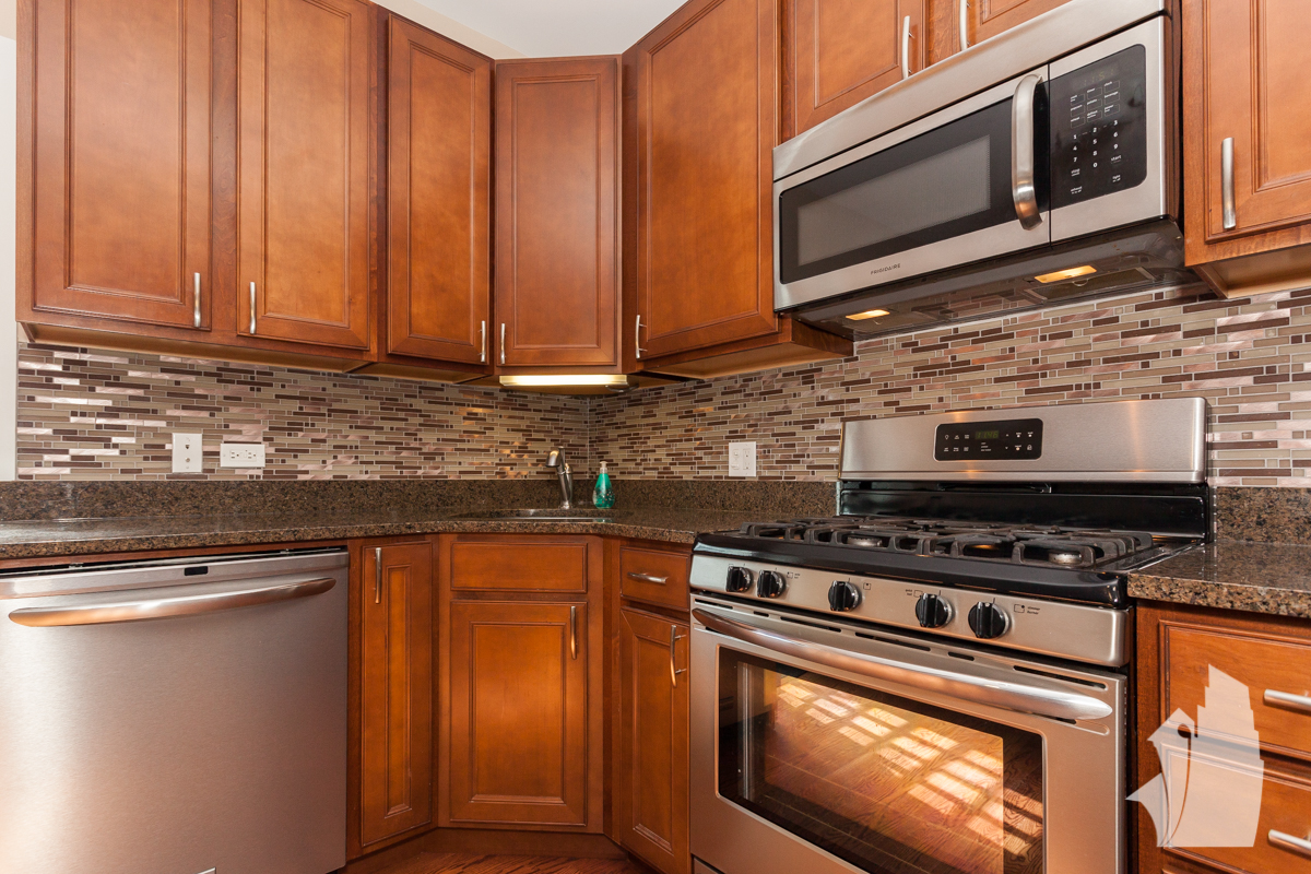 Chicago Condo: 815 West Newport,,