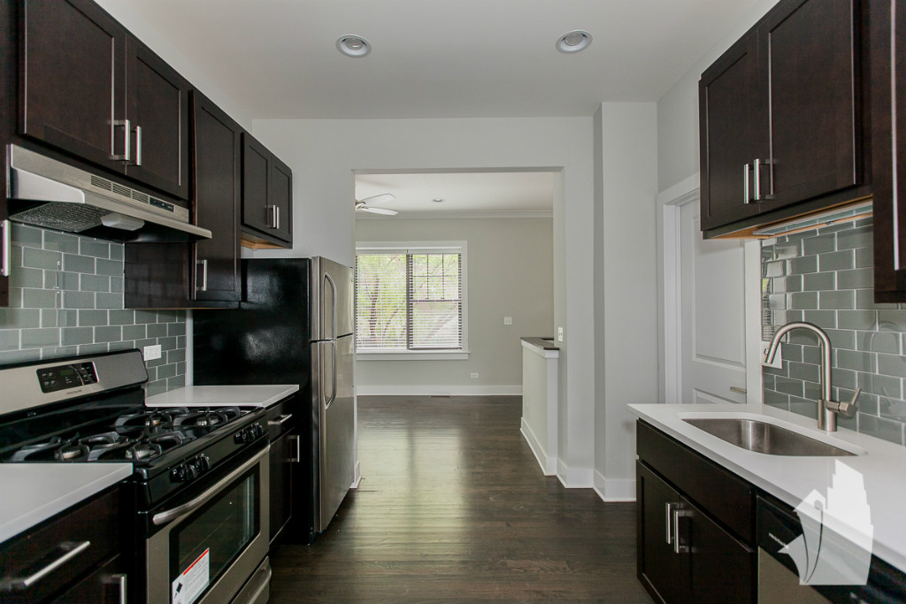 Chicago Condo: 1952 West Nelson Street