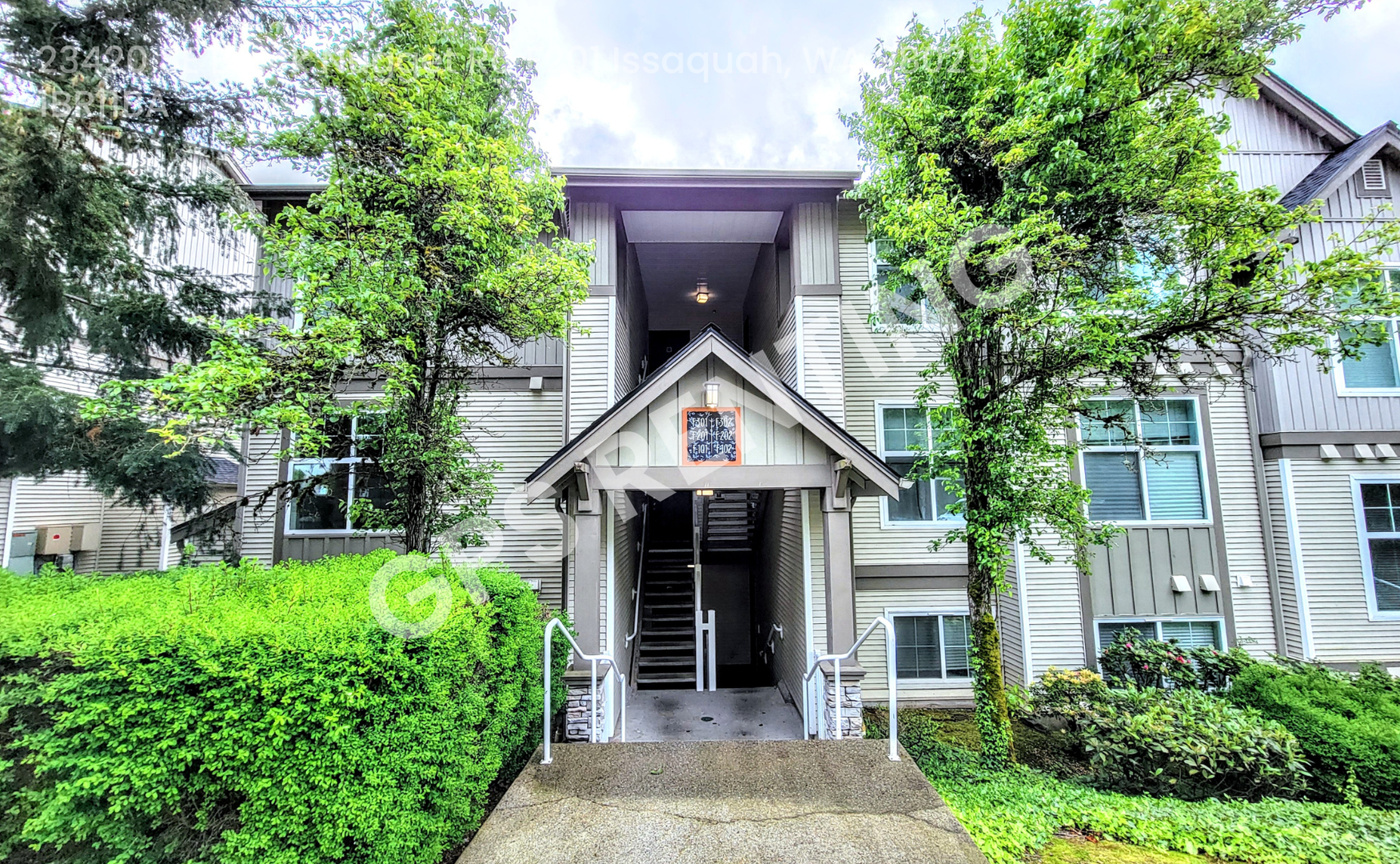 Issaquah House: 23420 SE Black Nugget Rd F201