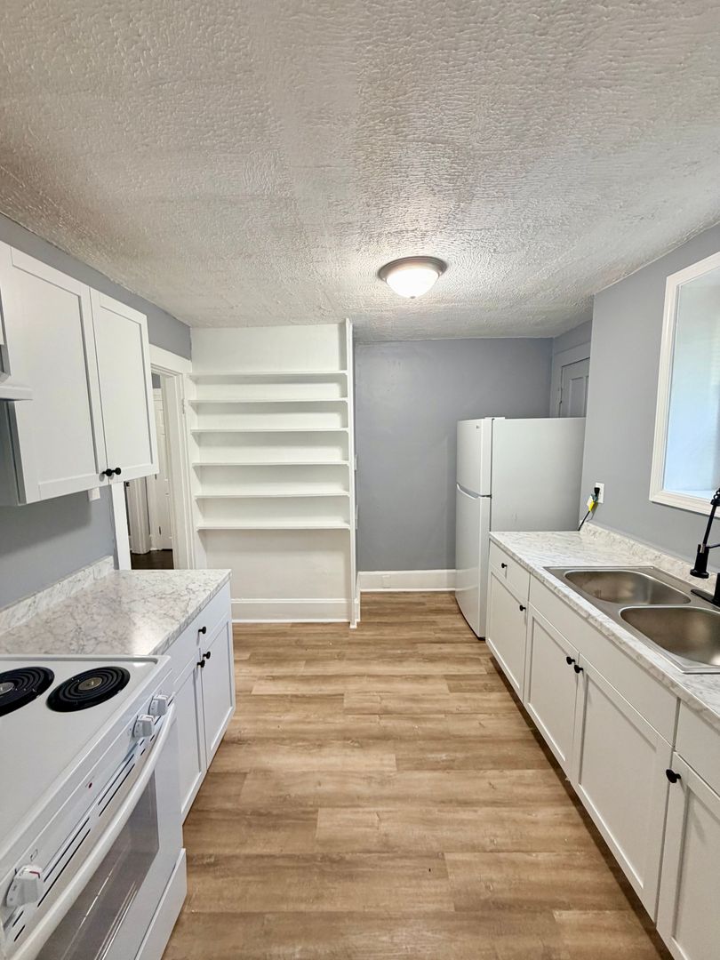 Georgetown Condo: 406 Highland Ave