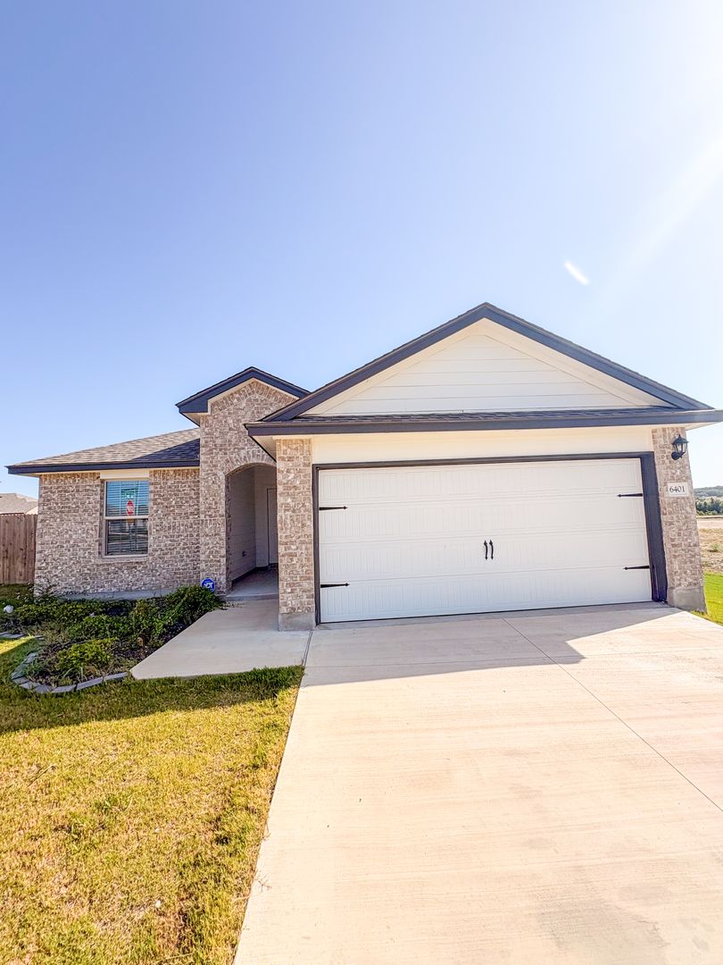 Killeen House: 6401 Coneflower Dr