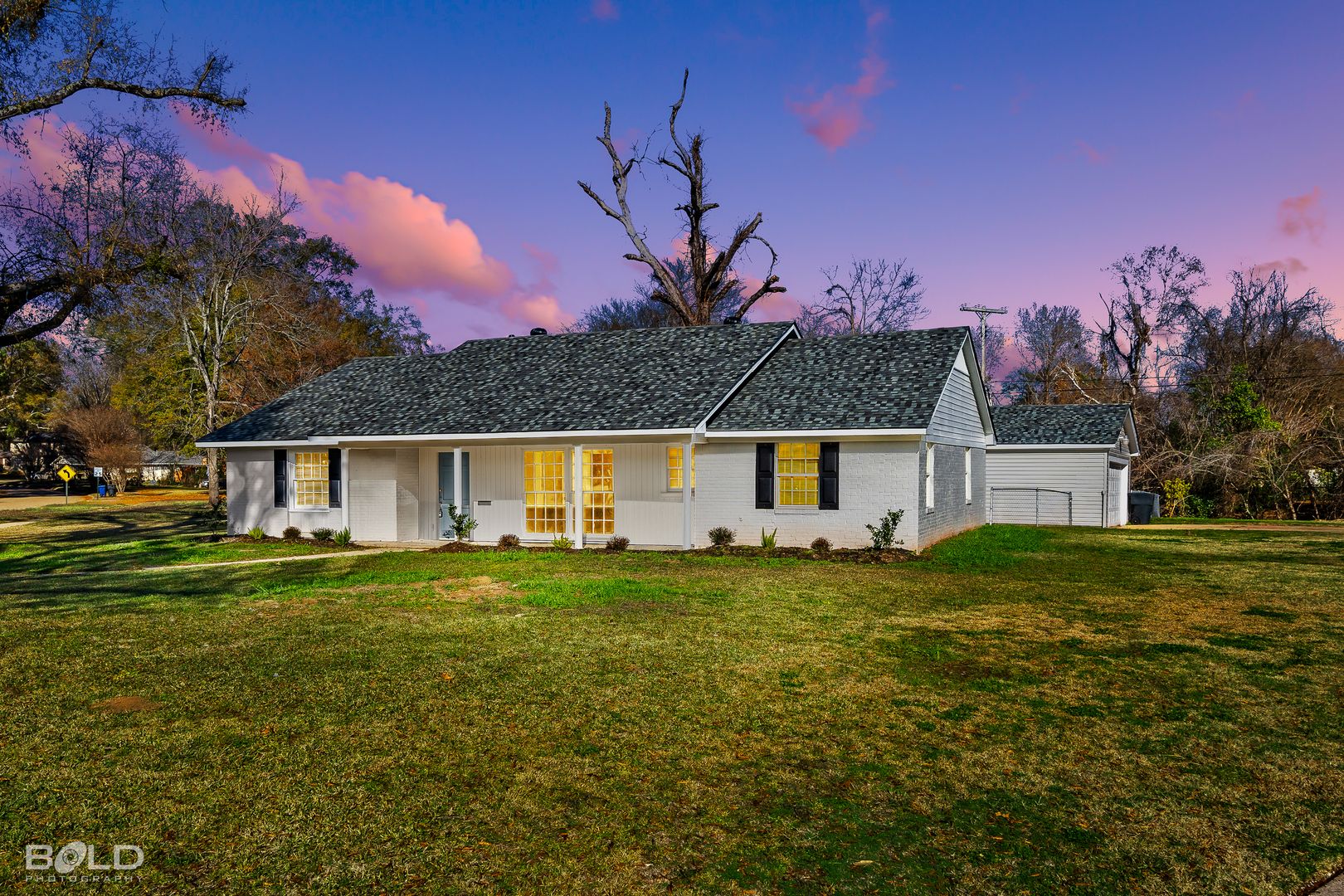 Shreveport House: 3521 Madison Park Blvd