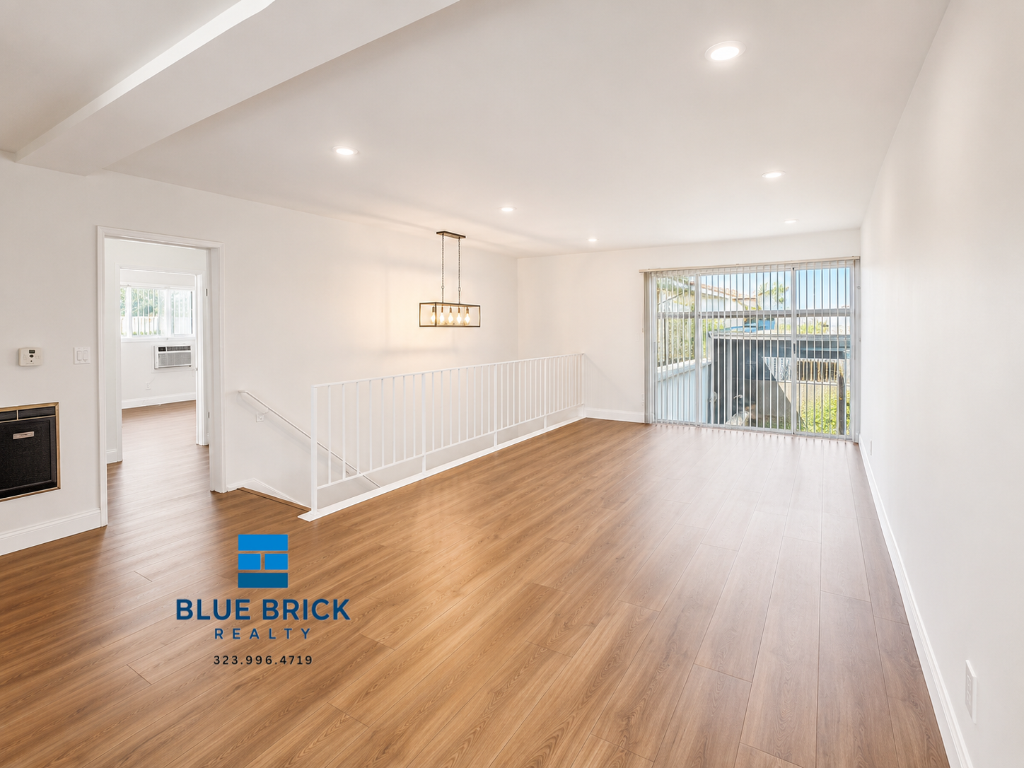 Canoga Park Condo: 21700 Roscoe Blvd