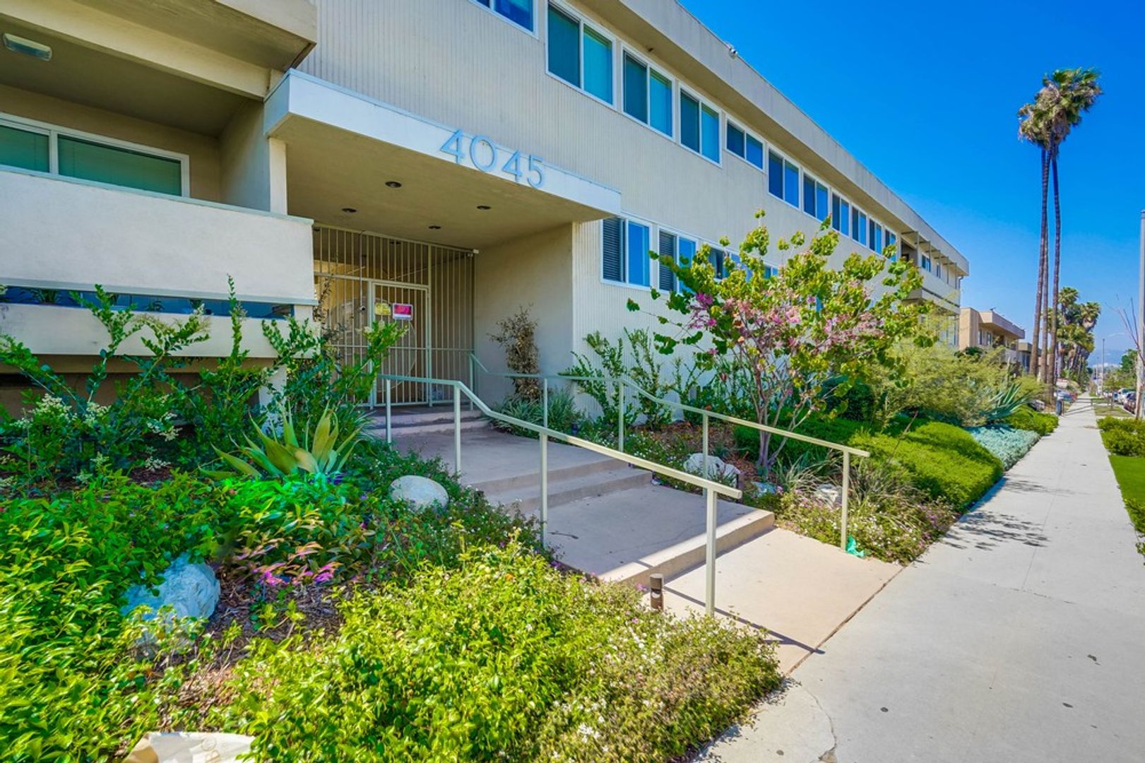 Los Angeles Condo: 4045 Stevely Ave