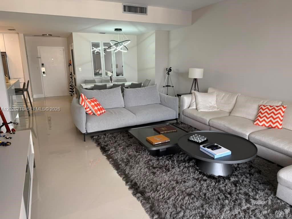 Hallandale Beach Condo: 2500 Parkview Dr # 2518, Hallandale Beach FL 33009
