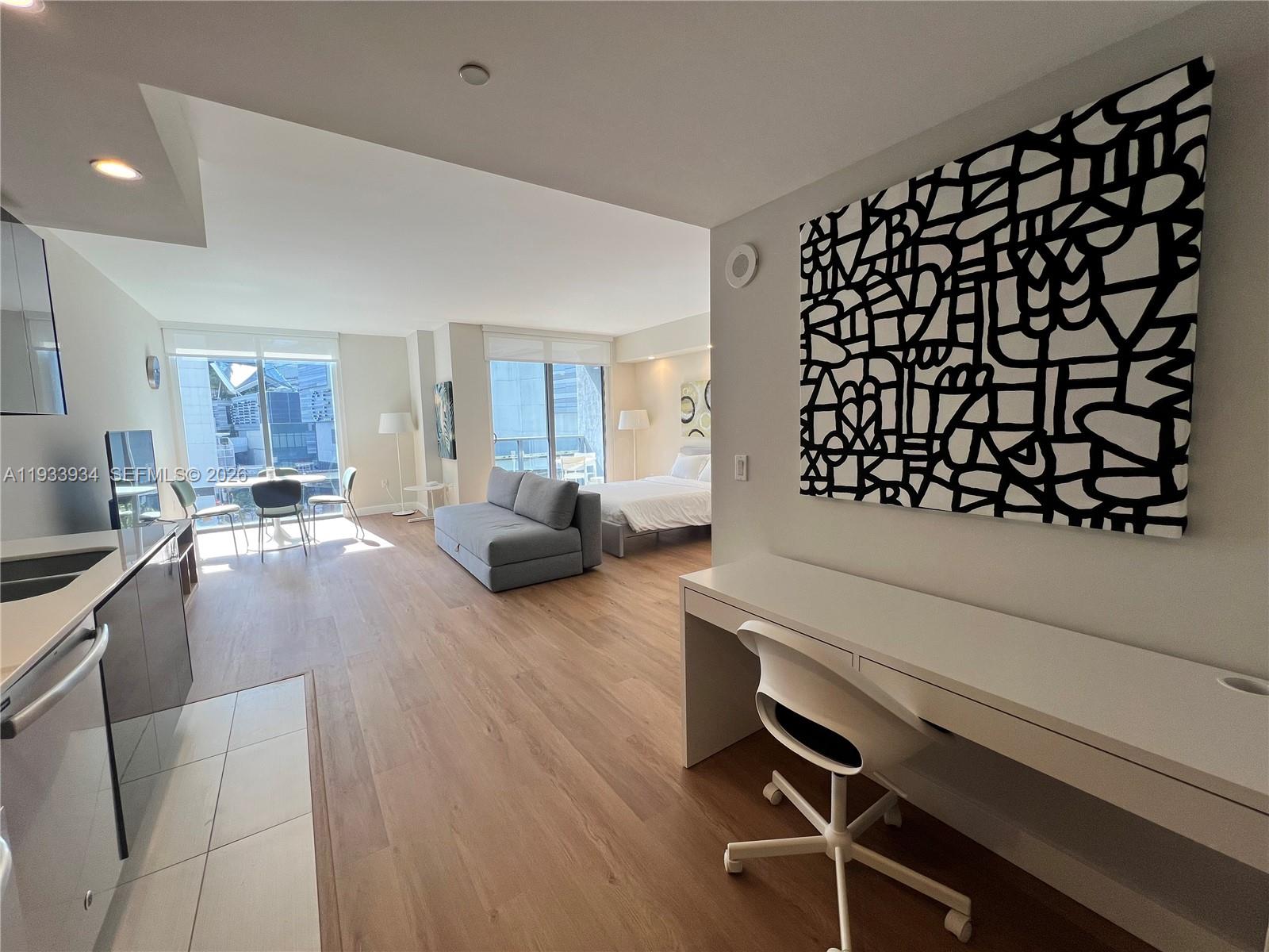 Miami Condo: 31 SE 6th St # 703, Miami FL 33131