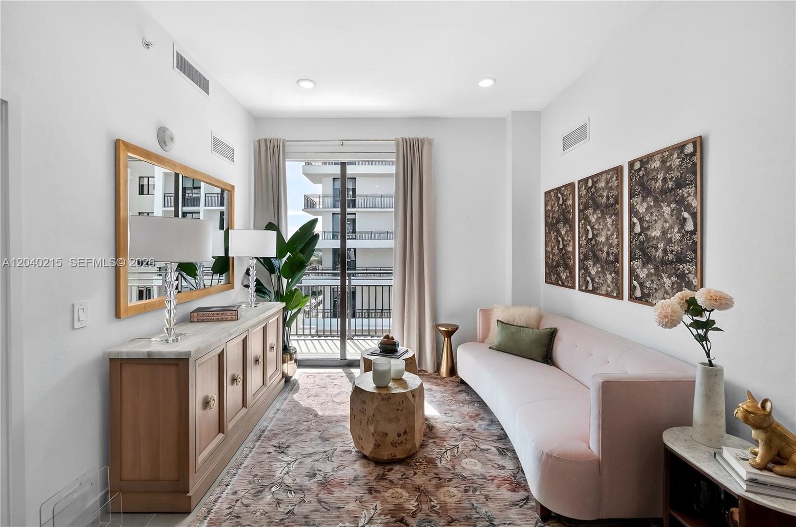 Hollywood Condo: 2001 Van Buren St # 504, Hollywood FL 33020
