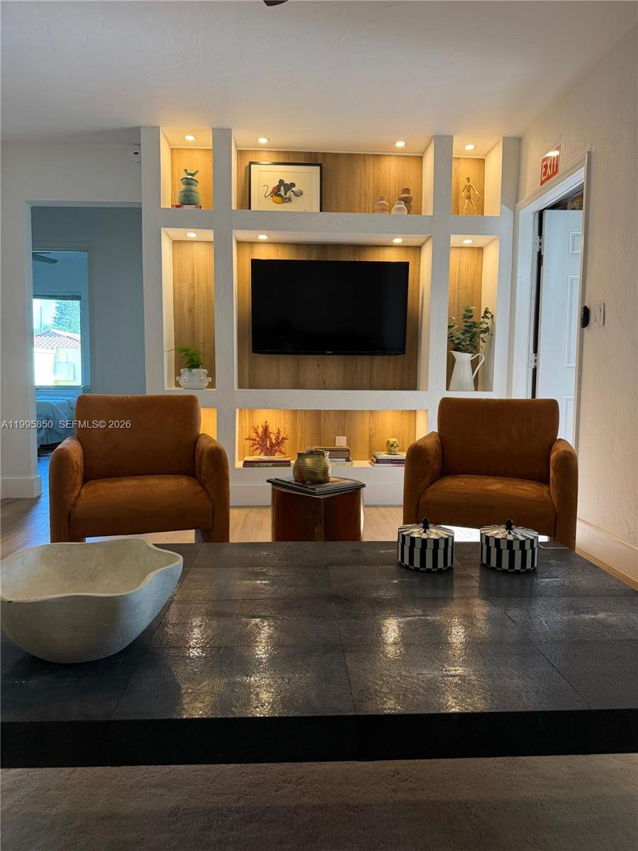 Biscayne Park Condo: 11201 NE 10th Ave # 11201, Biscayne Park FL 33161