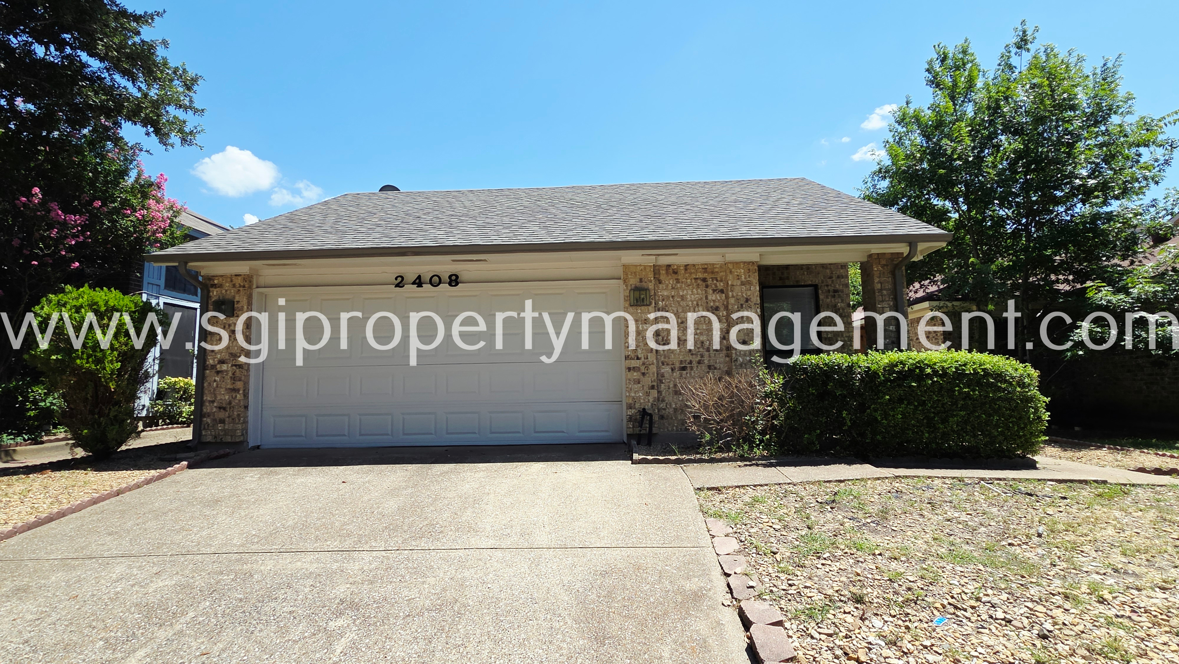 Garland House: 2408 Centaurus Dr