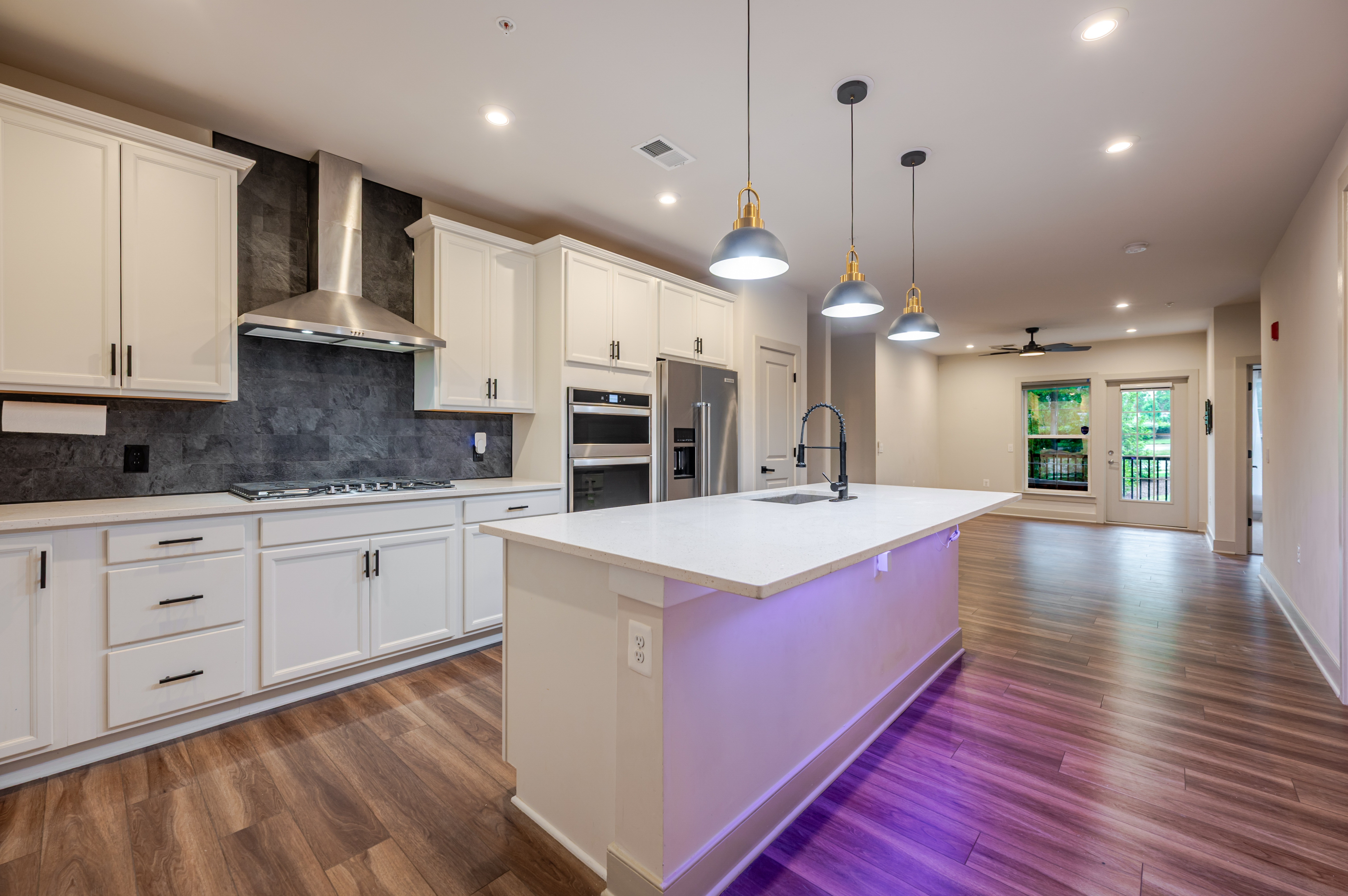 Oxon Hill Condo: 102 Saint Ives Pl
