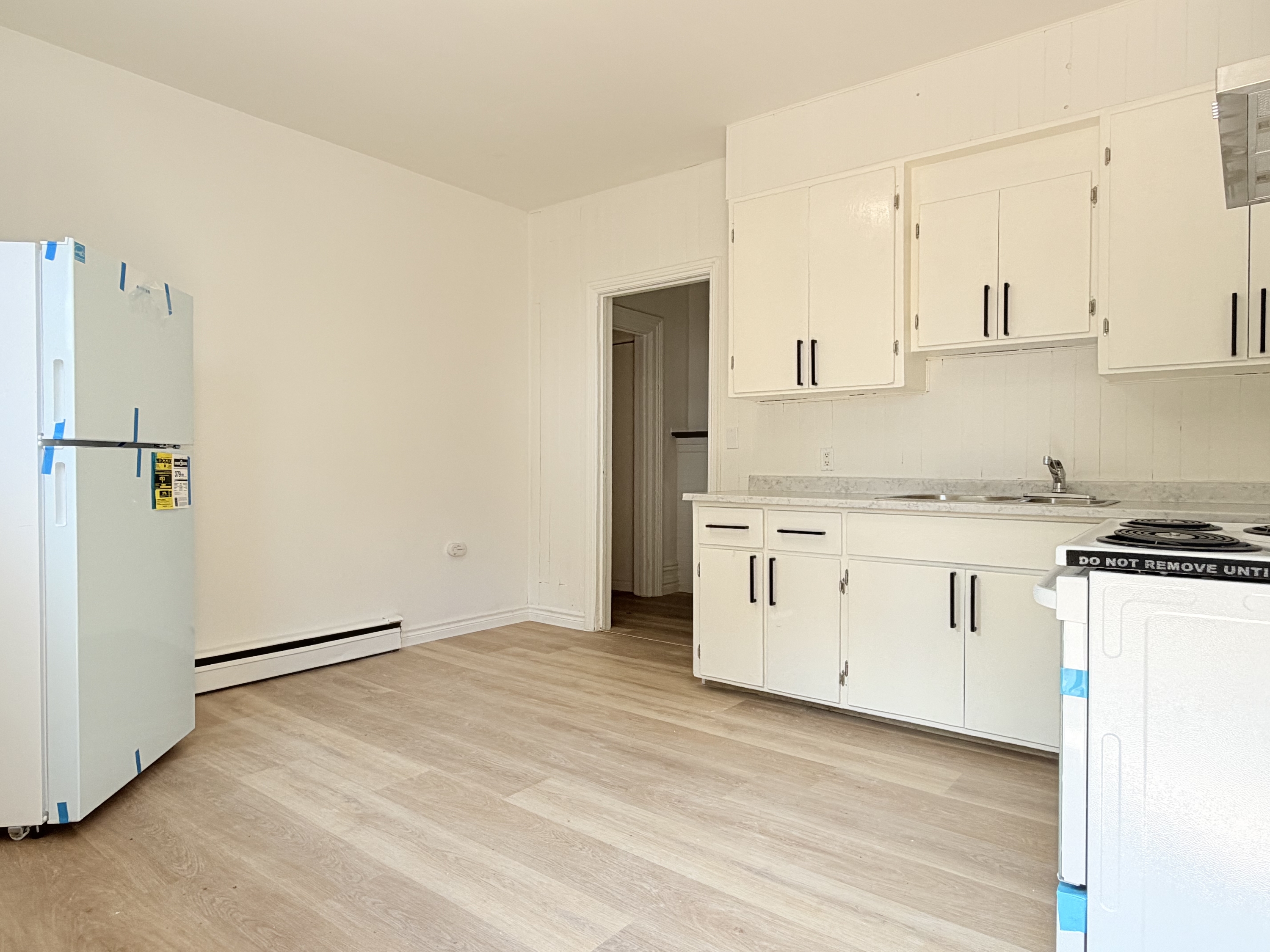 Sarnia Condo: 537 Confederation St