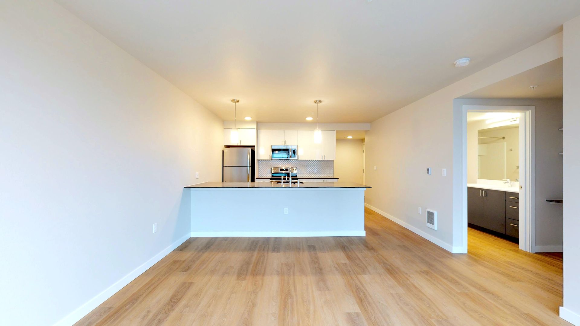 Seattle Apartment: 1600 Dexter Ave N