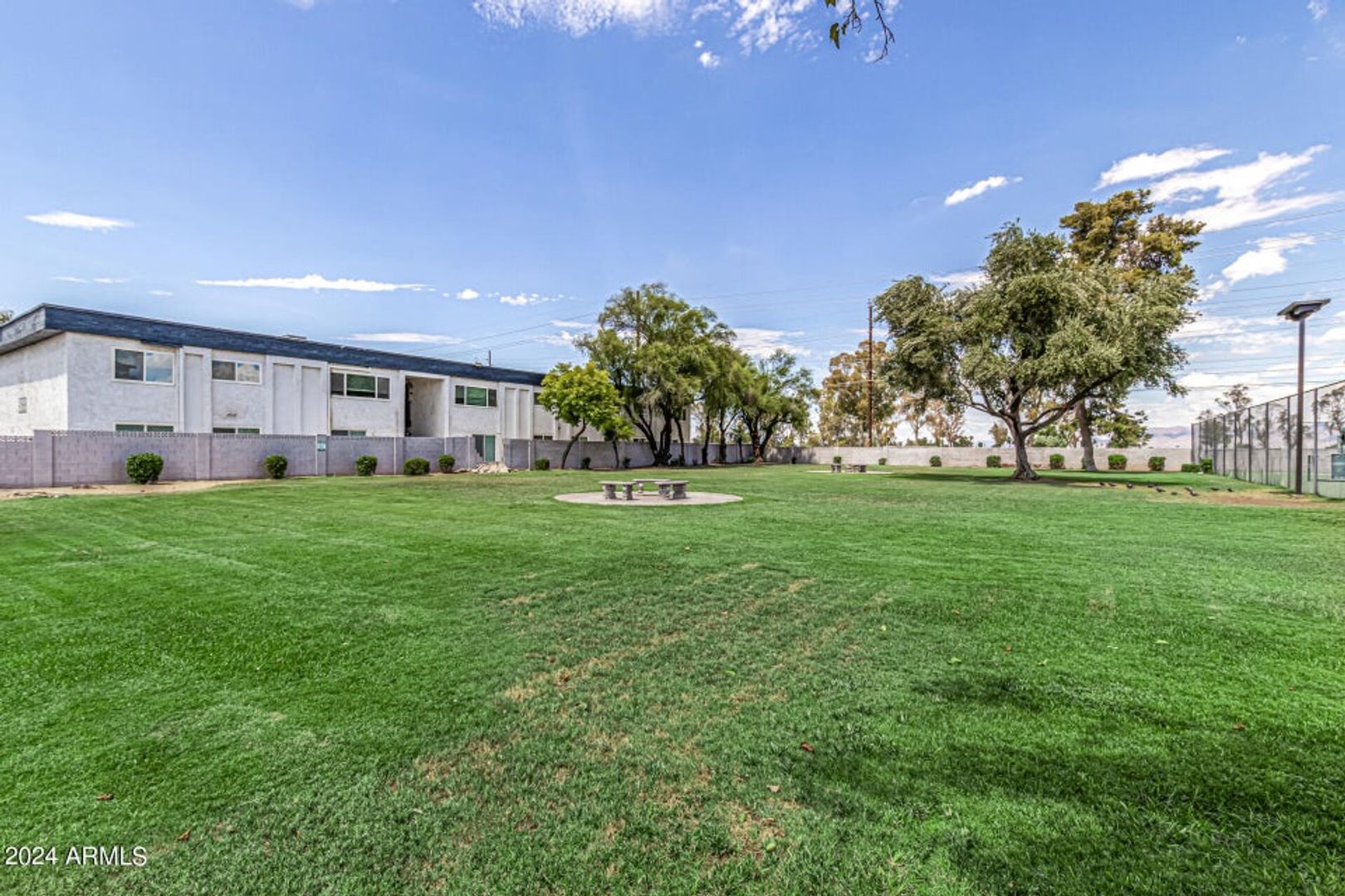 Mesa Condo: 424 W. Brown Road
