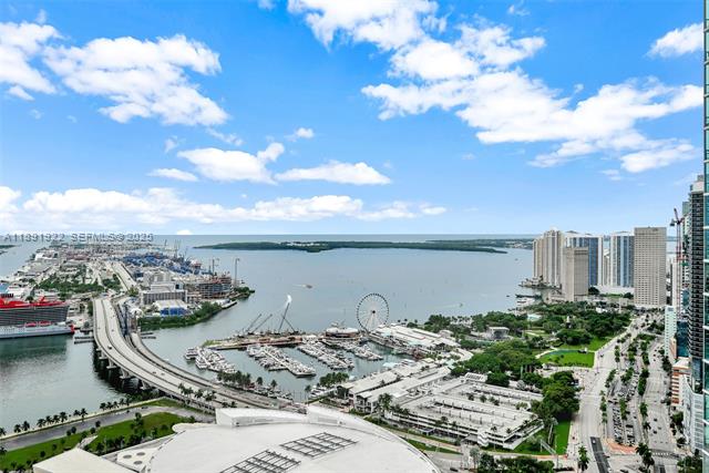 Miami Condo: 900 Biscayne Blvd, Miami FL 33132