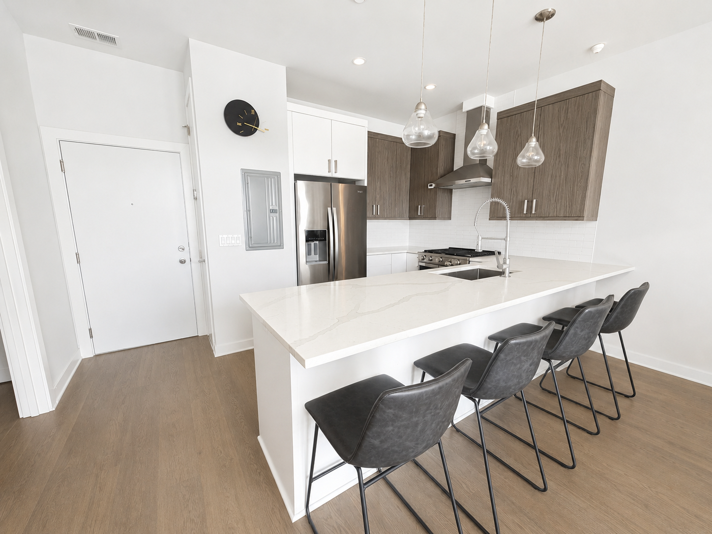 Chicago Condo: 2217 West Madison Street