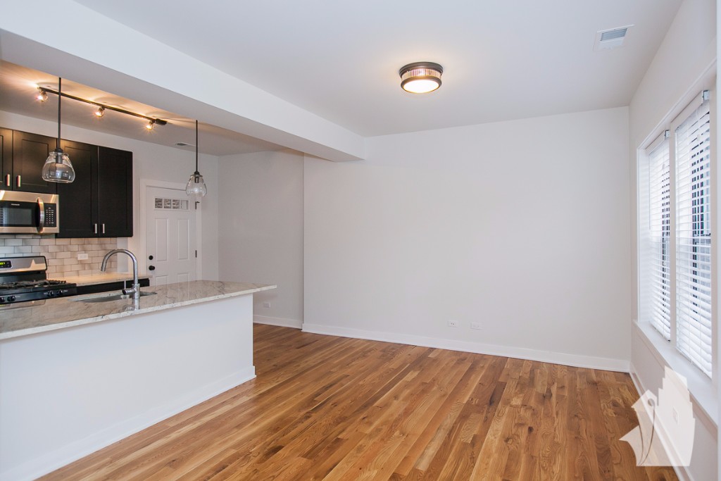 Chicago Condo: 2205 West Eastwood