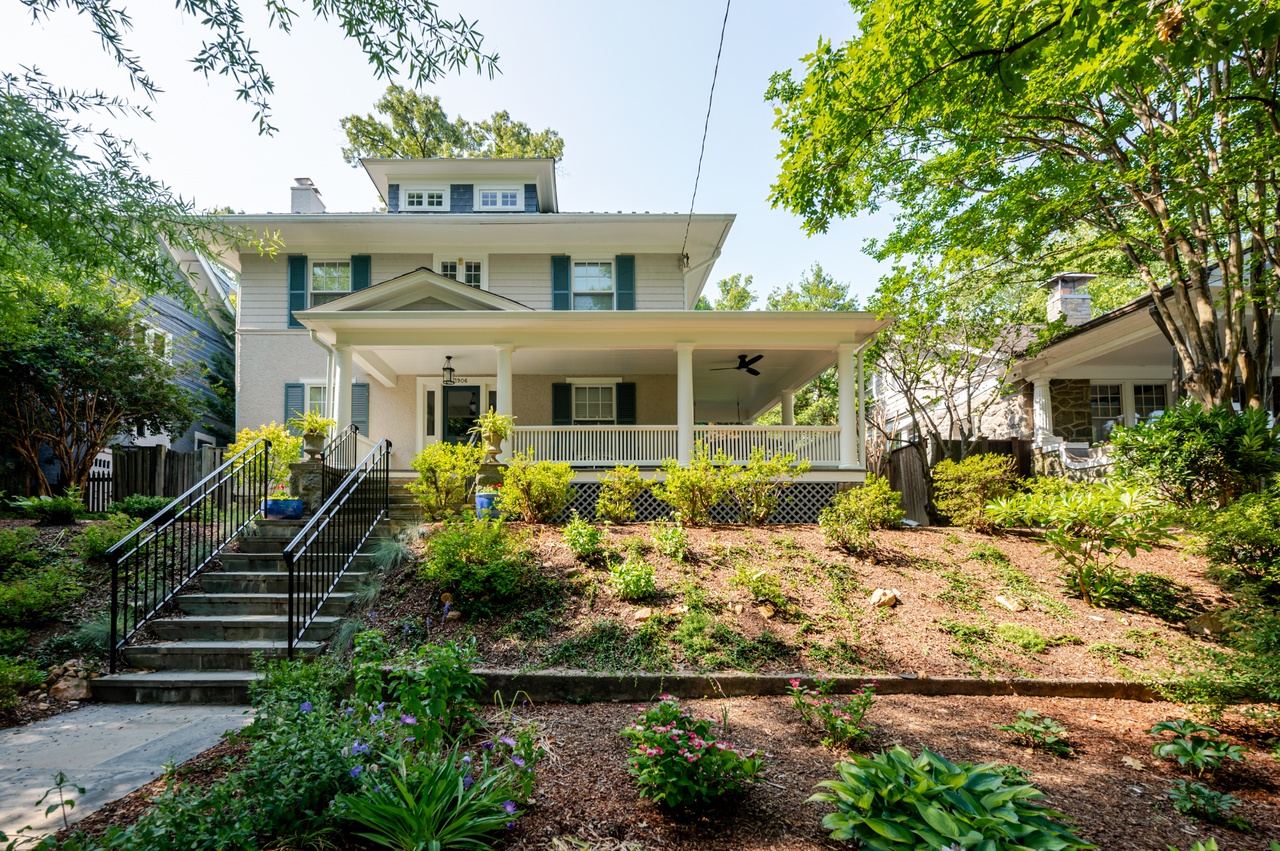 Washington House: 3906 Ingomar St NW